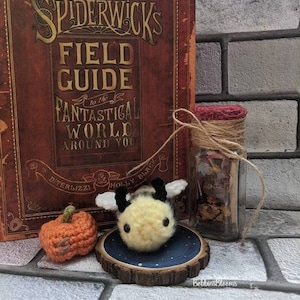 Crochet Bee Keyring, Pocket Hug, Anxiety Pet, Crochet Bee, Worry Buddy, Bumblebee Plush, Crochet Bumblebee, Honey Bee, Handmade Bee