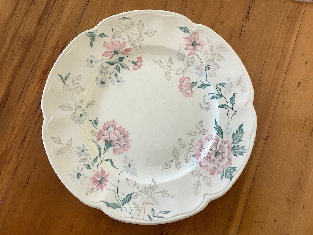 Johnson Brothers Lynton Dinner Plate, 10 Inch, Scalloped Edge, Floral