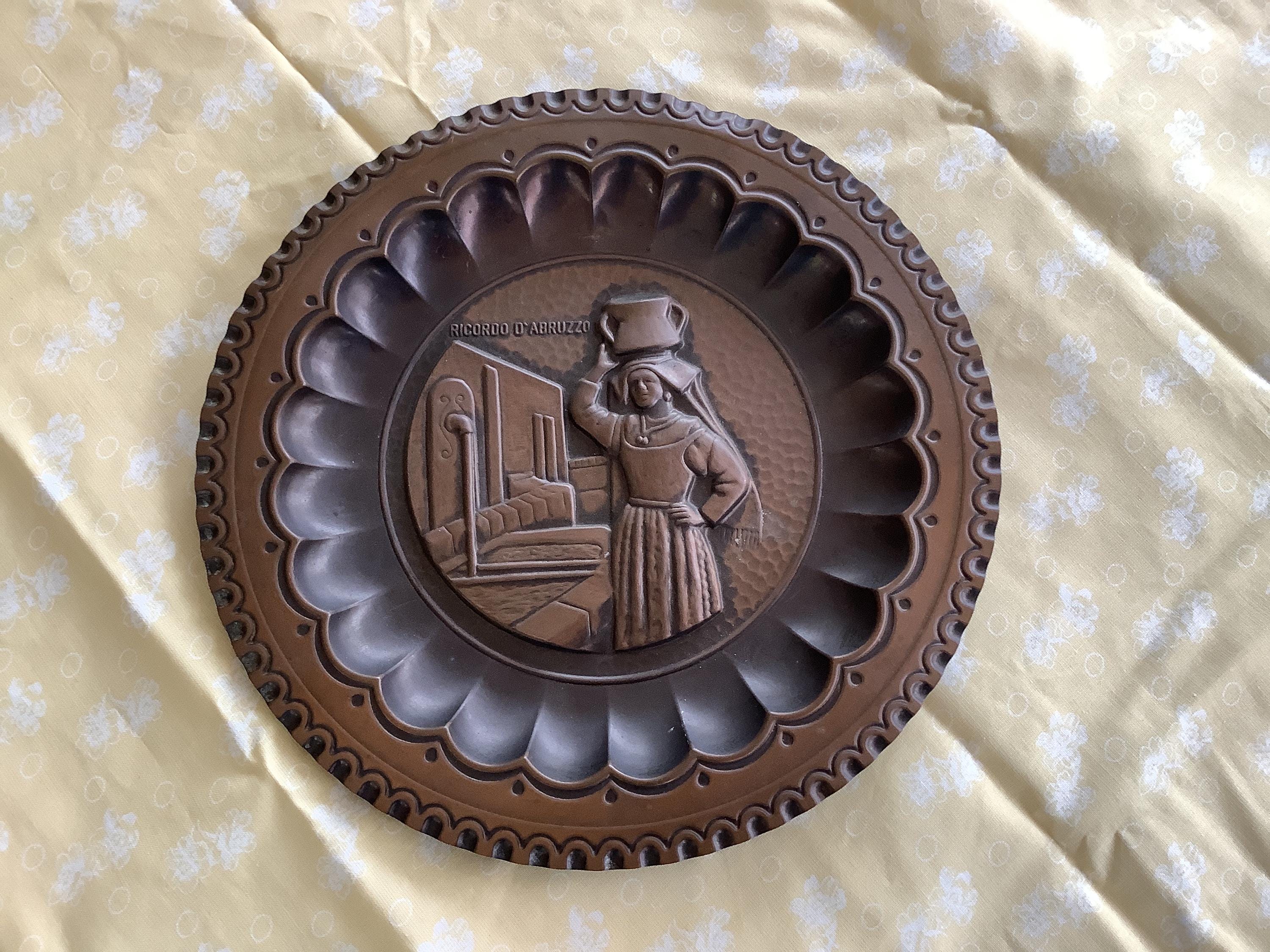 Ricordo D'abruzzo Copper Plate Italy Souvenir Plate, Woman