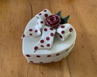 Mud Pie heart box, polka dot bow and a rose on top, ceramic, originally purchased at a Hallmark gift store, ceramic trinket box