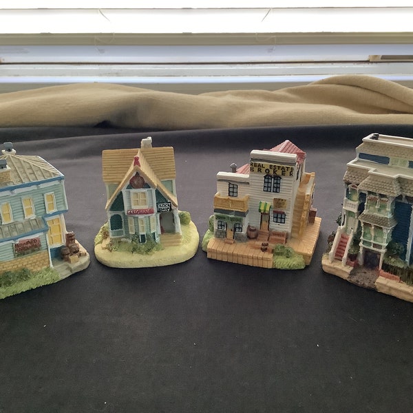 International Resourcing Services miniature house collection, Liberty Falls composite replicas, H102, 103, 104,105, little house figurine