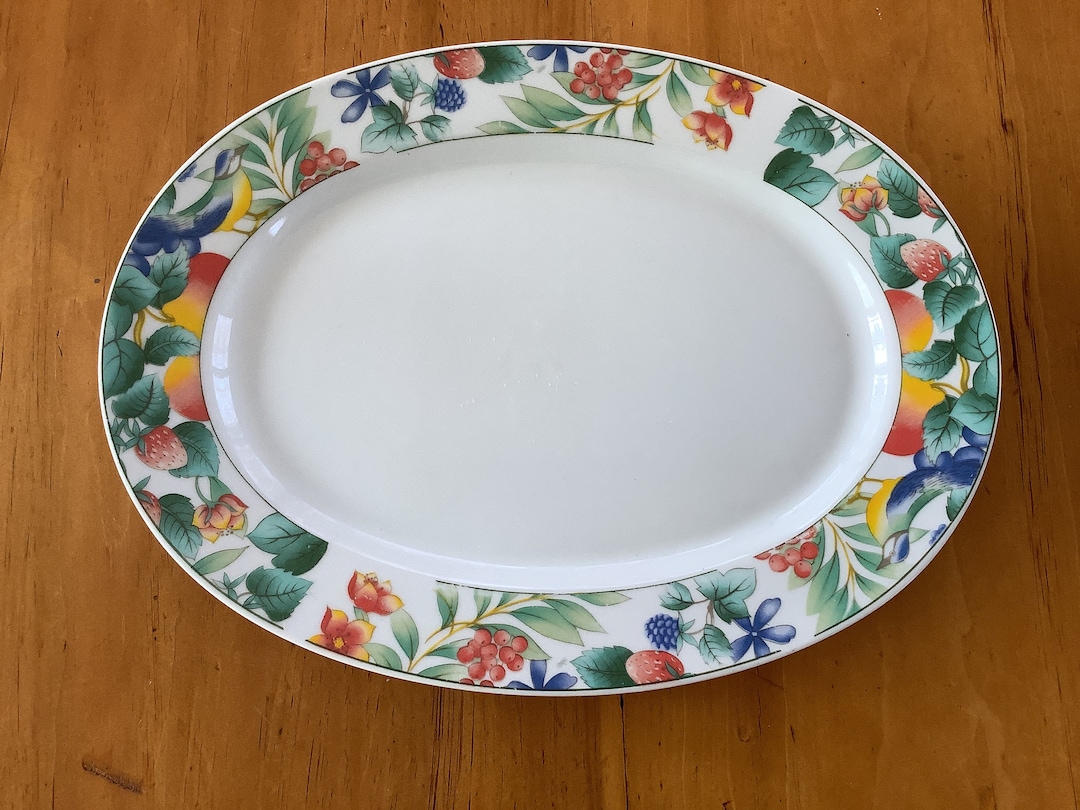 Lynns Fine China, Waterberry Pattern, 14 1/2 Inch Oval Platter, Fruit