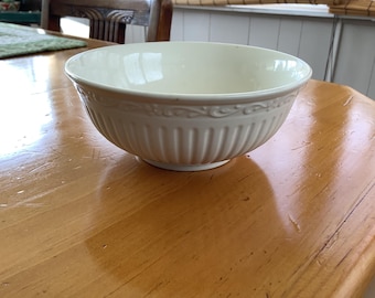 Mikasa Italian Countryside fruit dessert bowl, 5 3/8 inch dd900, off white bowl