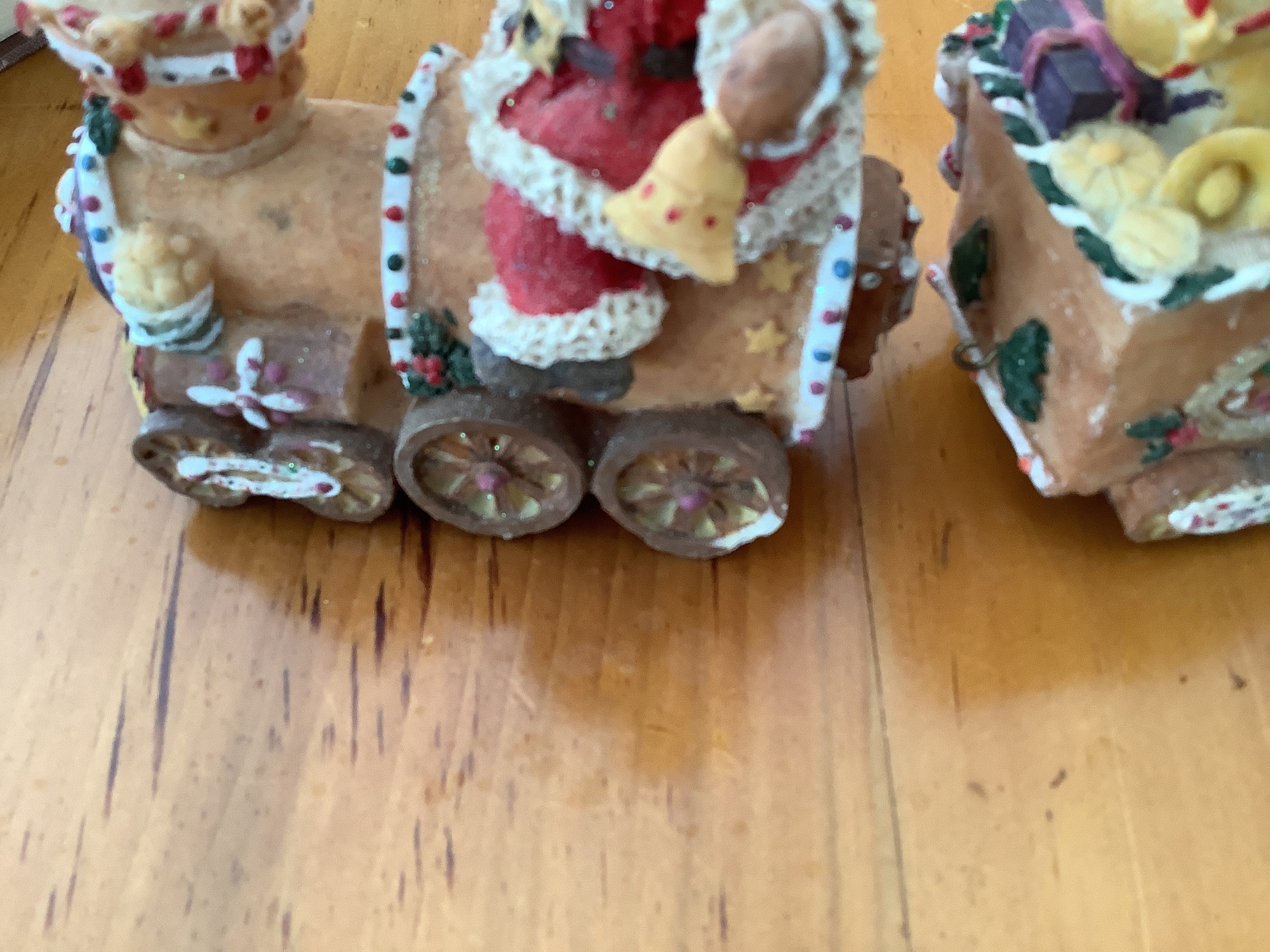 Artmark Santa Train Vintage, Composite, Used Condition (missing One ...