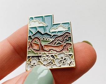 Utah Enamel Pin | Gold Soft Enamel Pin | Illustrated United State Pin | Butterfly Clasp | 1.25"