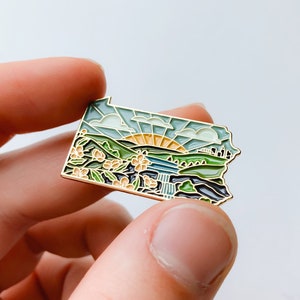 Pennsylvania Enamel Pin | Gold Soft Enamel Pin | Illustrated United State Pin | Butterfly Clasp | 1.25"