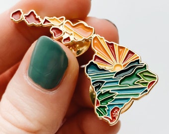 Hawaii Enamel Pin | Gold Soft Enamel Pin | Illustrated United State Pin | Butterfly Clasp | 1.25&quot;