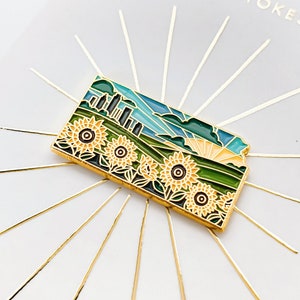 Kansas Sunflower Enamel Pin | Kansas Outline Pin | Illustrated State Pin | Butterfly Clasp | 1&quot;