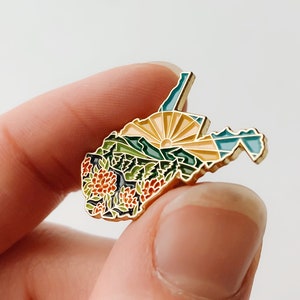 West Virginia Enamel Pin | Gold Soft Enamel Pin | Illustrated United States Pin | Butterfly Clasp | 1.25"