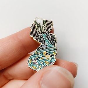 New Jersey Enamel Pin | Gold Soft Enamel Pin | Illustrated United State Pin | Butterfly Clasp | 1.5&quot;