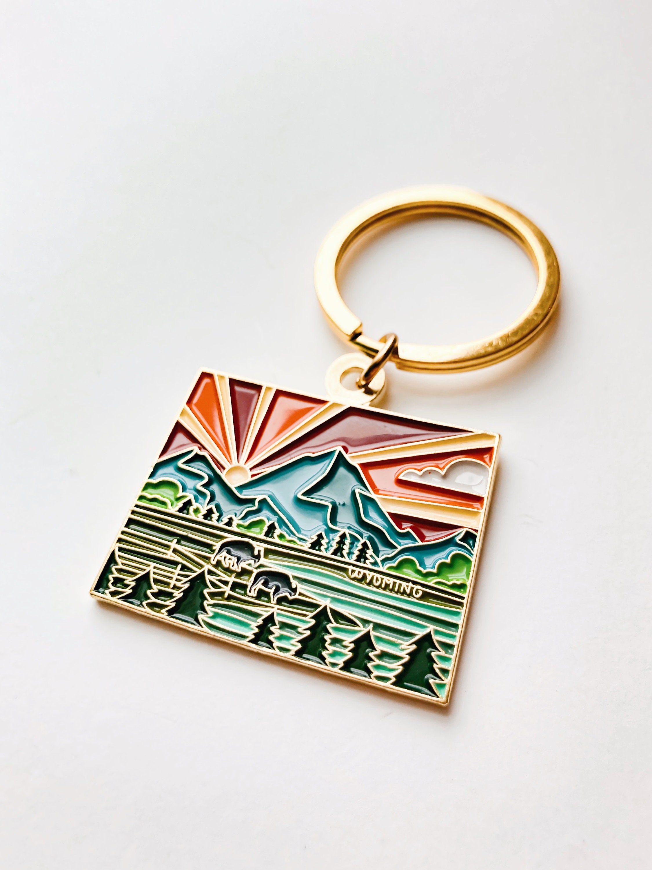 Wyoming Gold Enamel Keychain | Wyoming State Key Ring | Soft Enamel Illustrated State Keychain 1.5&quot;