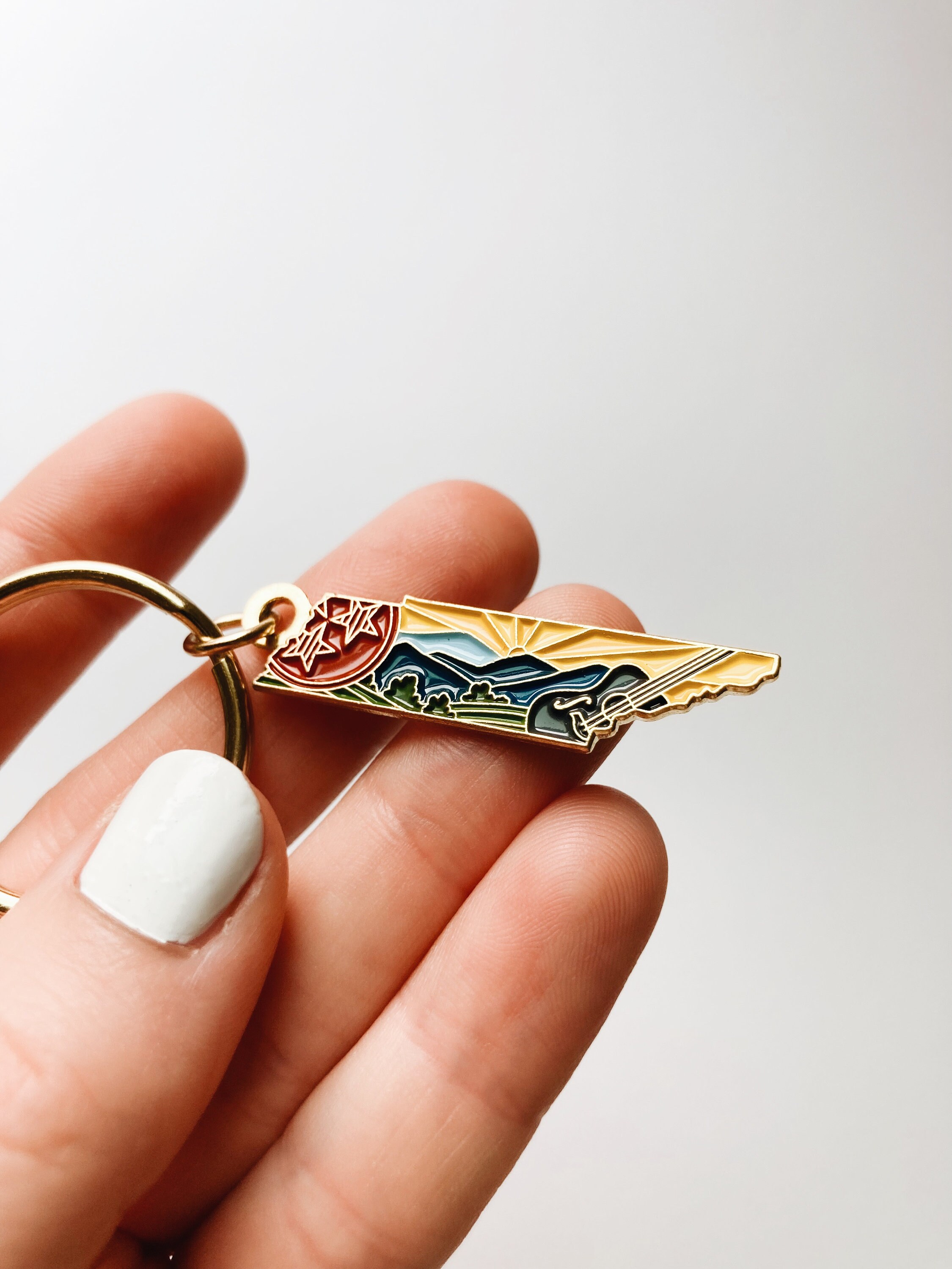 Tennessee Gold Enamel Keychain | Tennessee Outline Key Ring | Soft Enamel Illustrated State Keychain 1.5&quot;