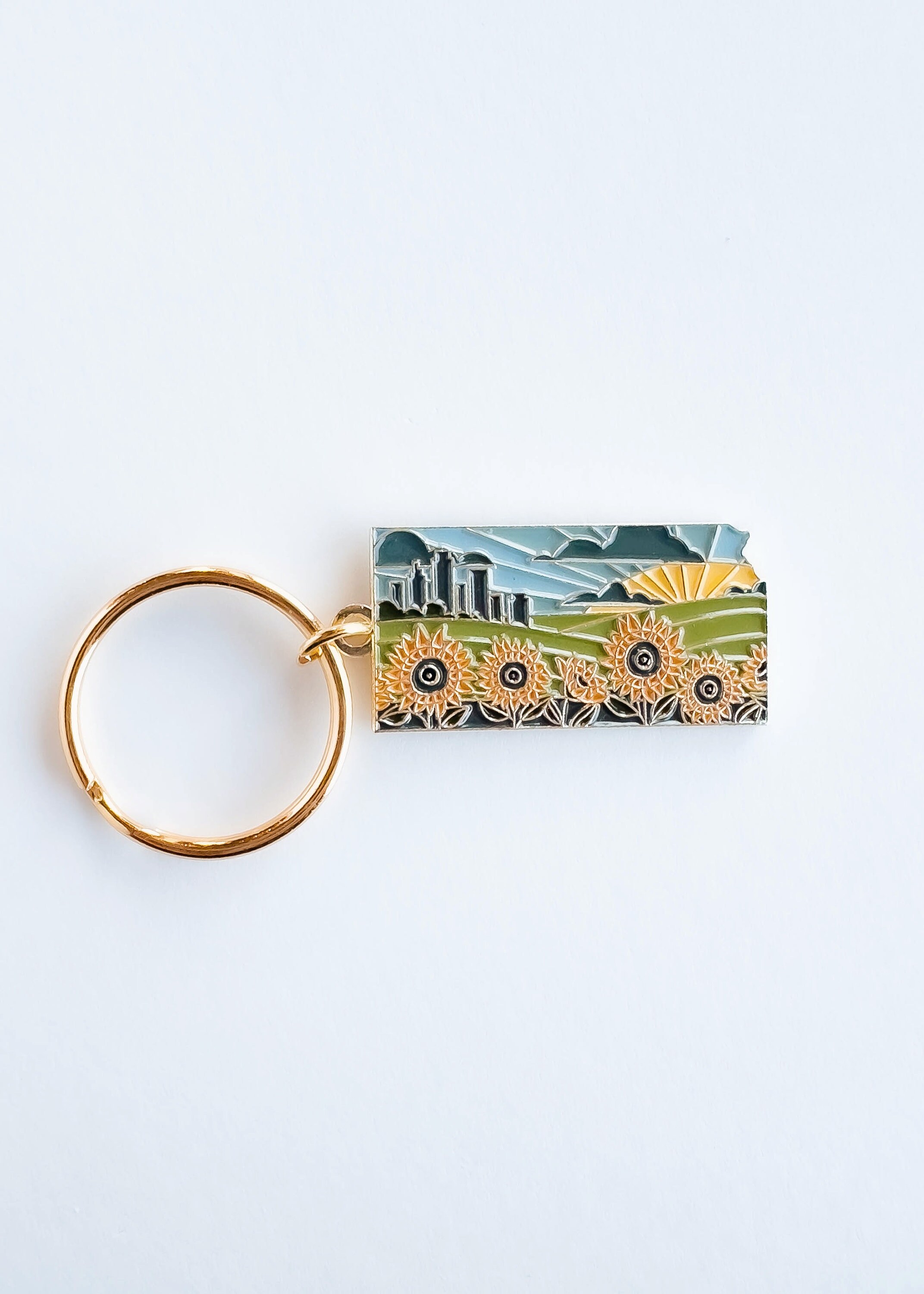 Kansas Soft Enamel Keychain | Kansas Outline Key Ring | Illustrated State Keychain 1.5&quot;