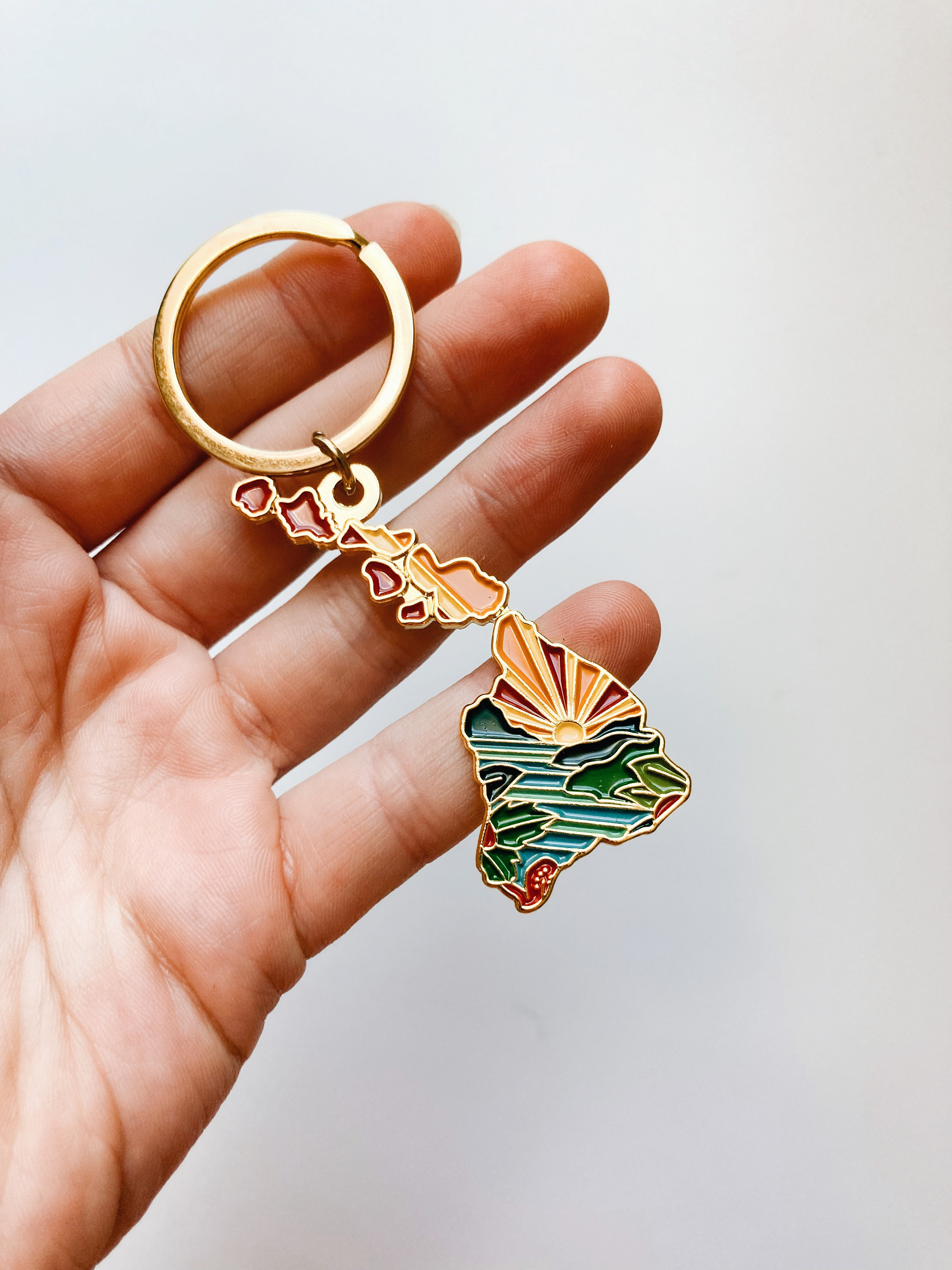 Hawaii Gold Enamel Keychain | Hawaii Outline Key Ring | Soft Enamel Illustrated State Keychain 1.75&quot;