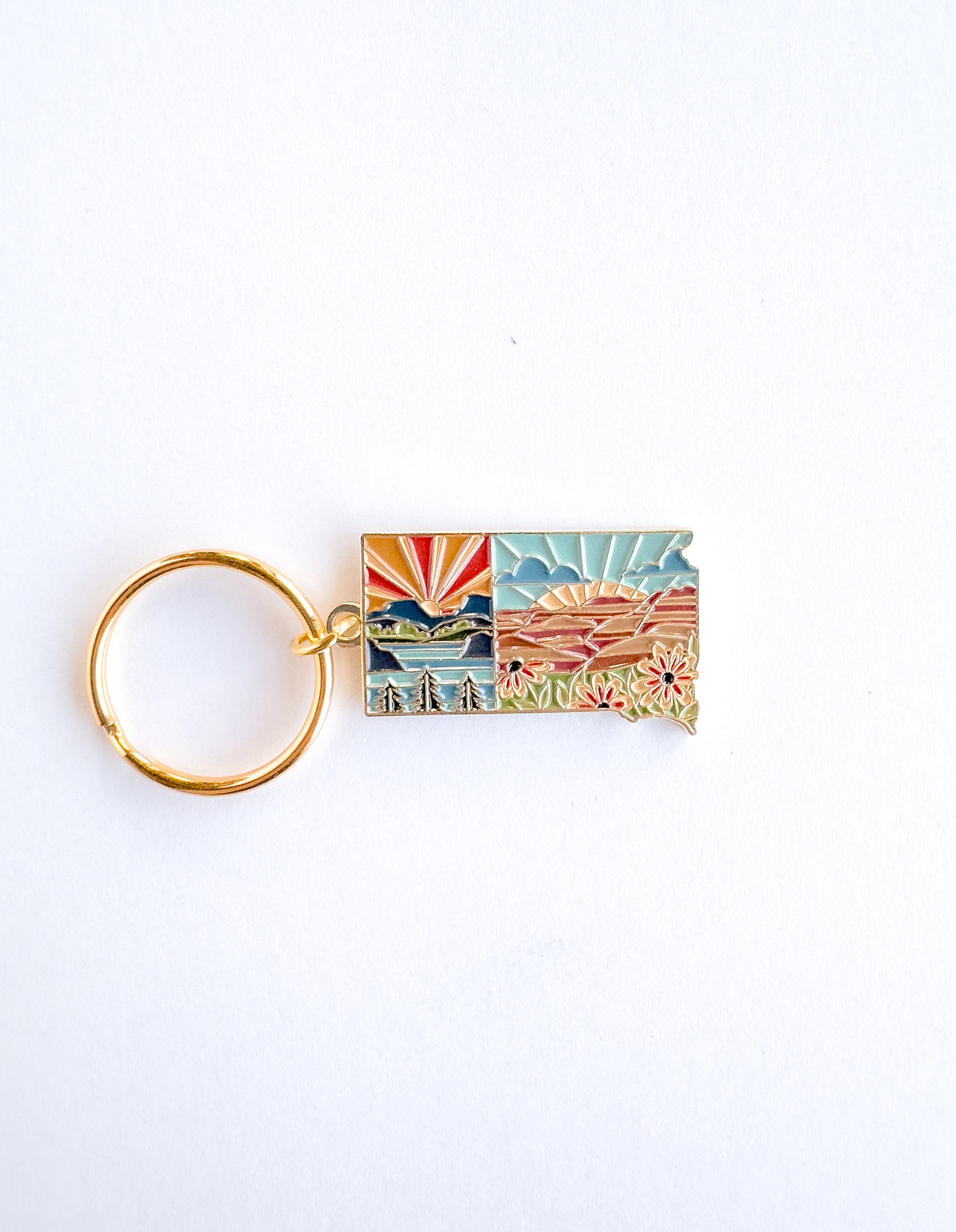 South Dakota Soft Enamel Keychain | South Dakota Outline Key Ring | Illustrated State Keychain 1.5&quot;