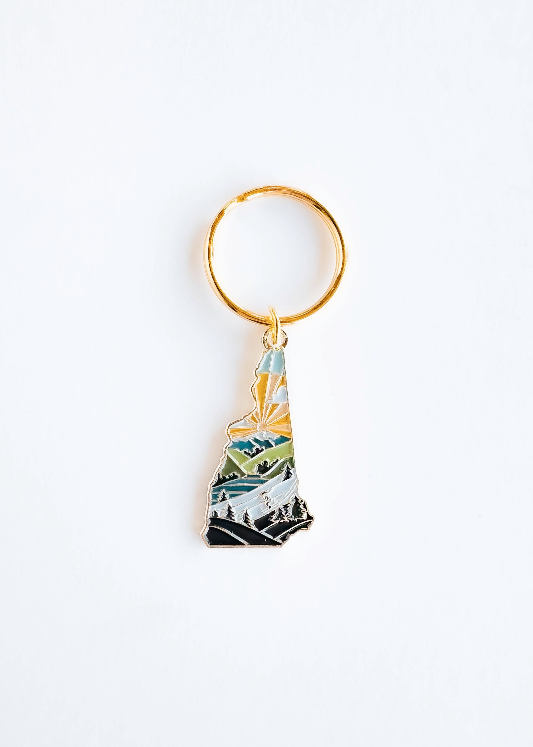 New Hampshire Soft Enamel Keychain | New Hampshire Outline Key Ring | Illustrated State Keychain 1.5&quot;