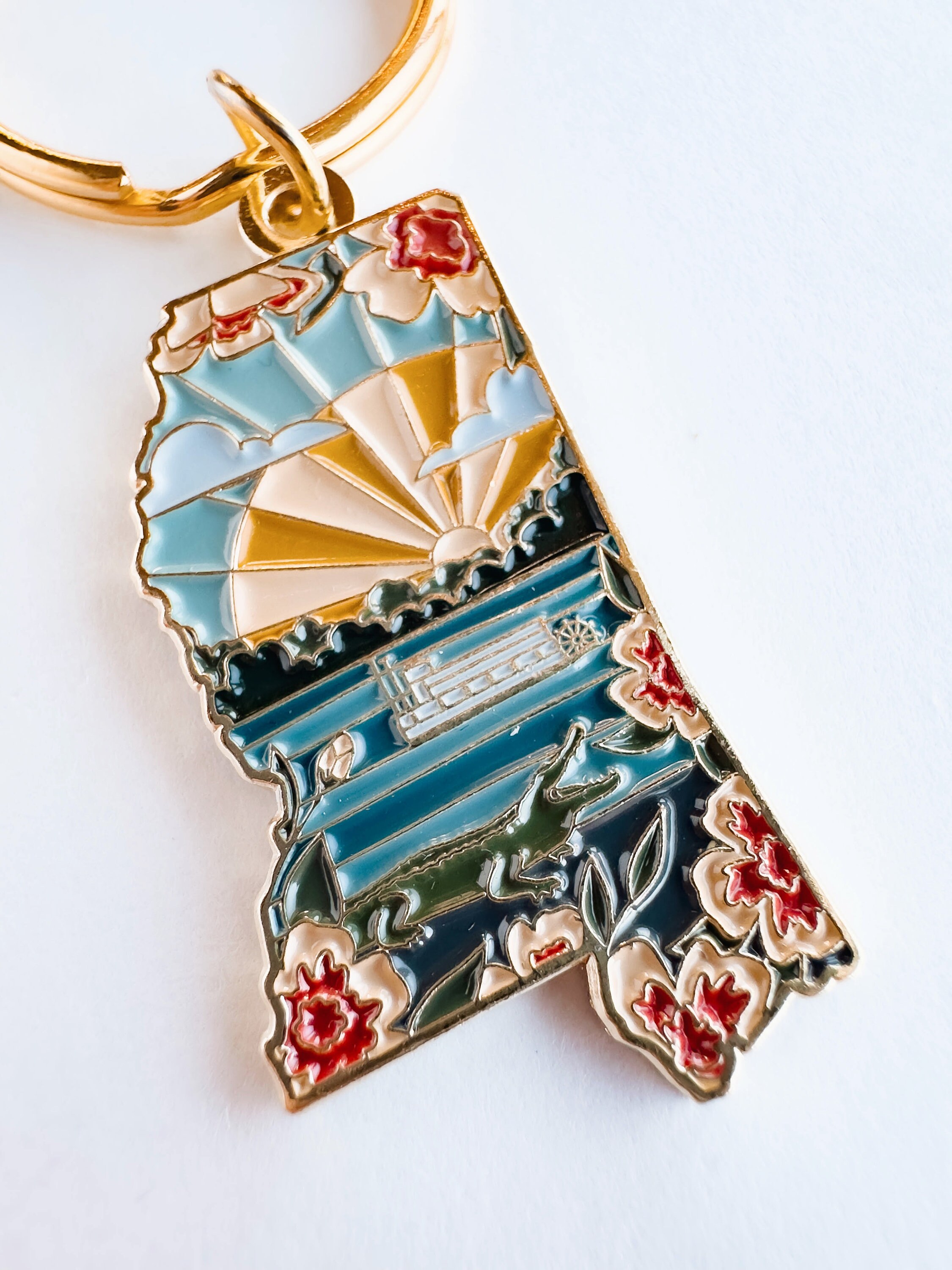 Mississippi Soft Enamel Keychain | Mississippi Outline Key Ring | Illustrated State Keychain 1.5&quot;