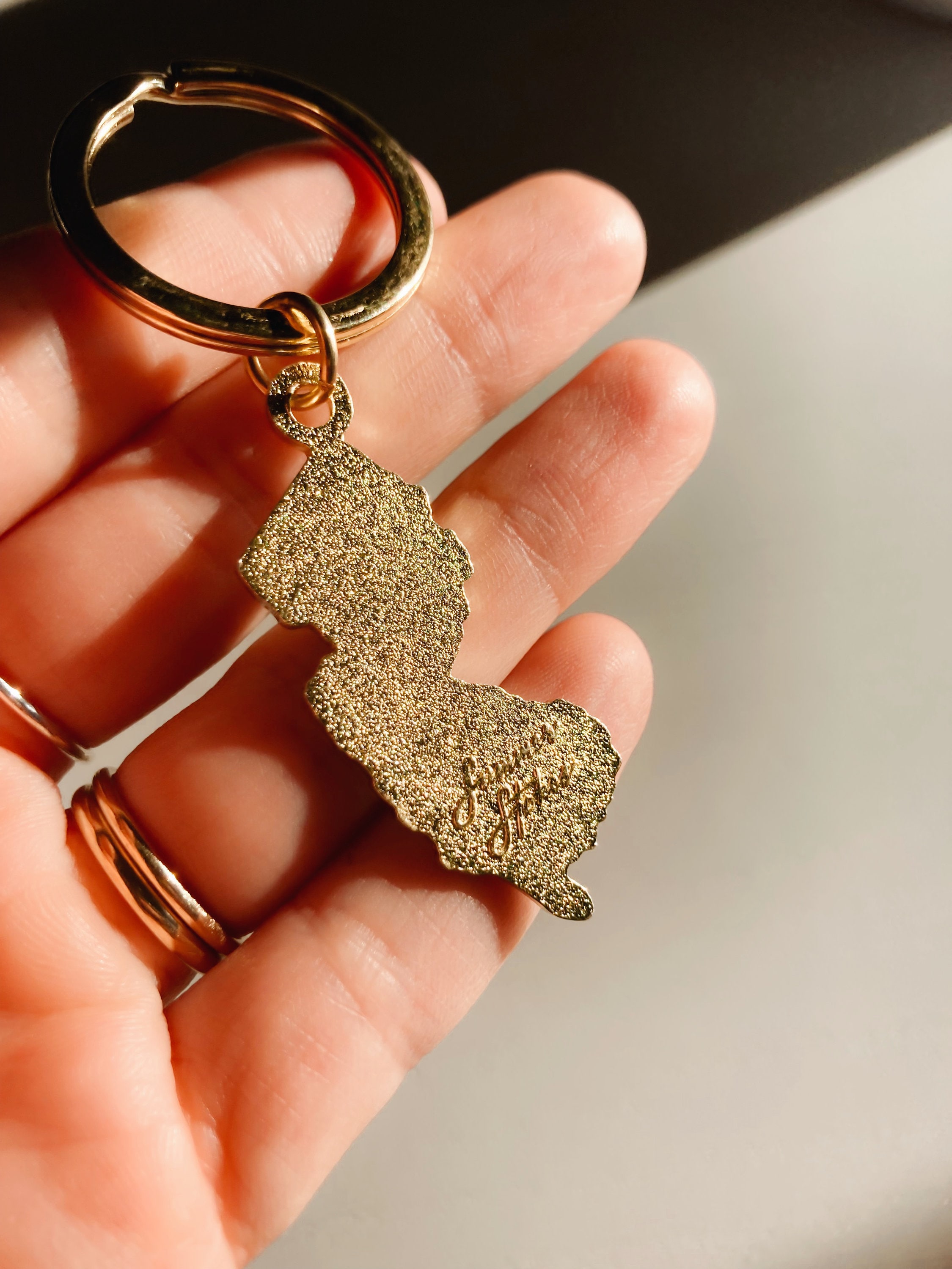 New Jersey Soft Enamel Keychain 1.5&quot; | New Jersey Outline Key Ring | Illustrated State Keychain