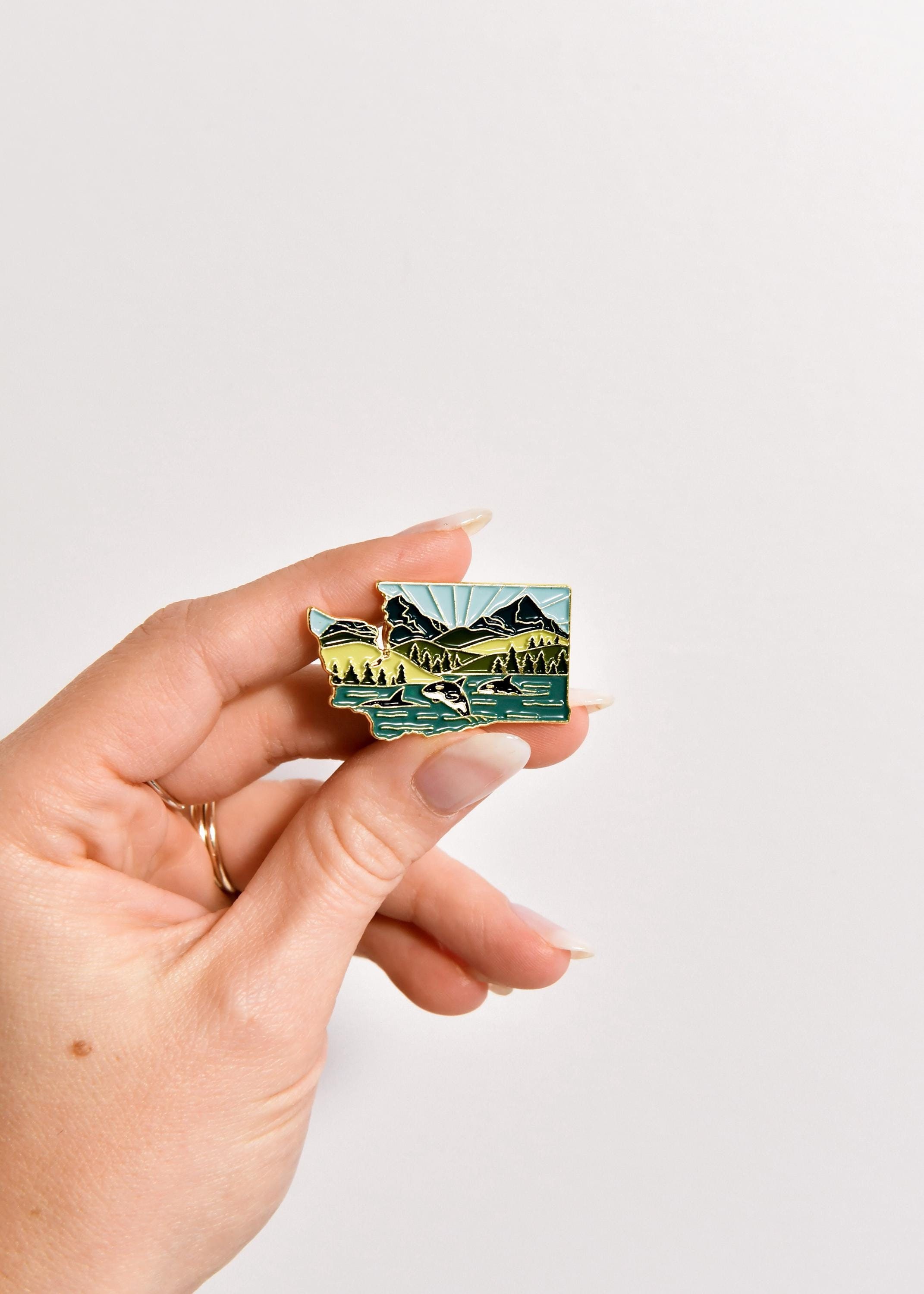 Washington Enamel Pin | Gold Soft Enamel Pin | Illustrated United State Pin | Butterfly Clasp | 1.25&quot;