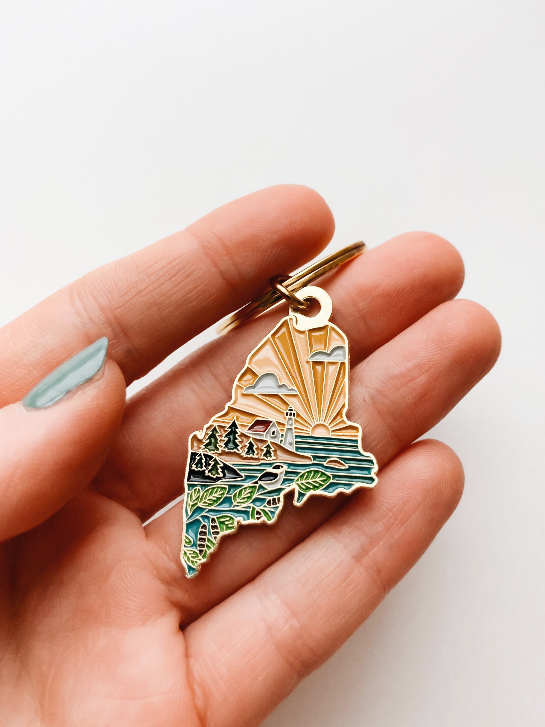 Maine Gold Enamel Keychain | Maine State Key Ring | Soft Enamel Illustrated State Keychain 1.5&quot;