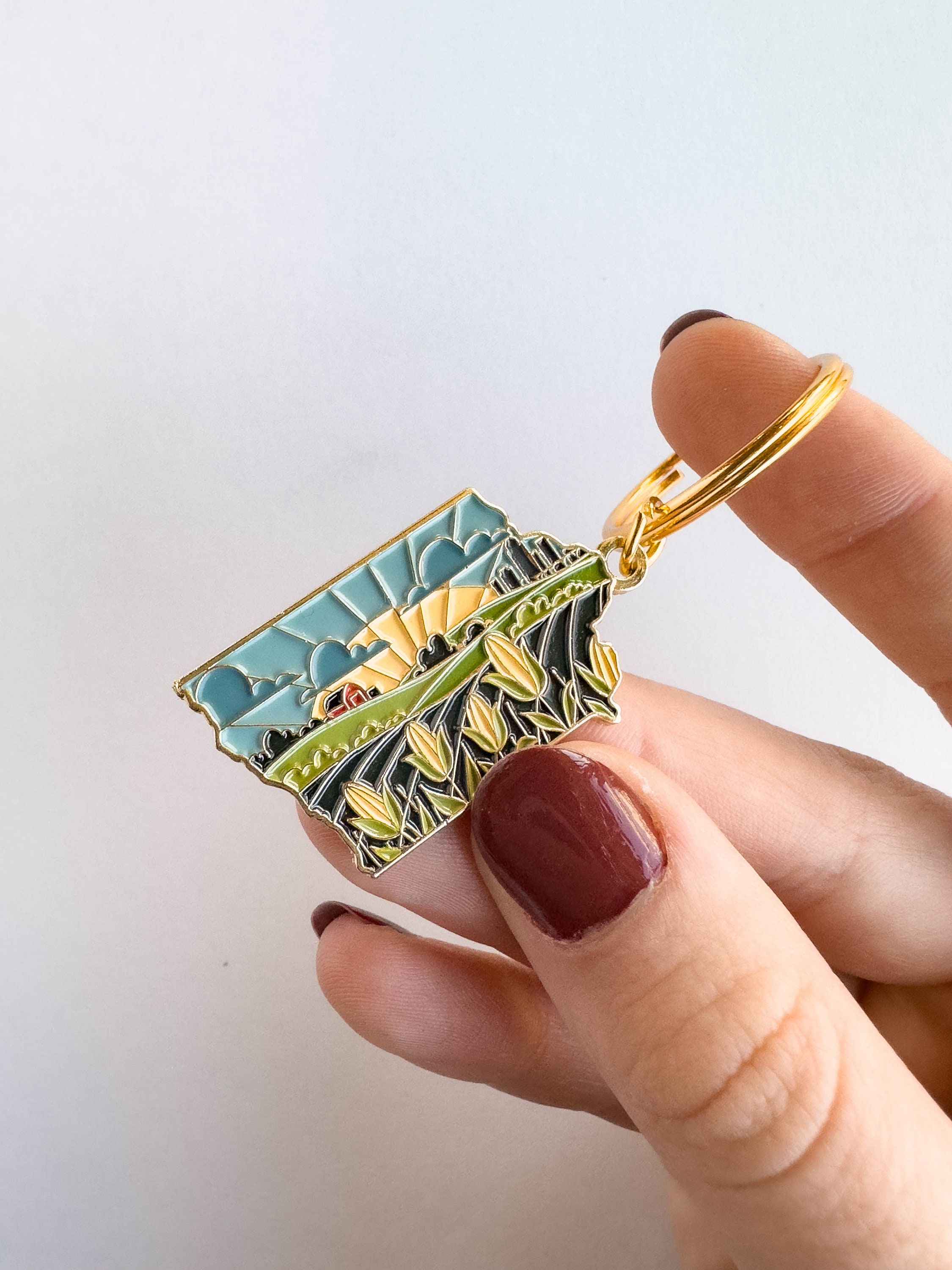 Iowa Soft Enamel Keychain | Iowa Outline Key Ring | Illustrated State Keychain 1.5&quot;