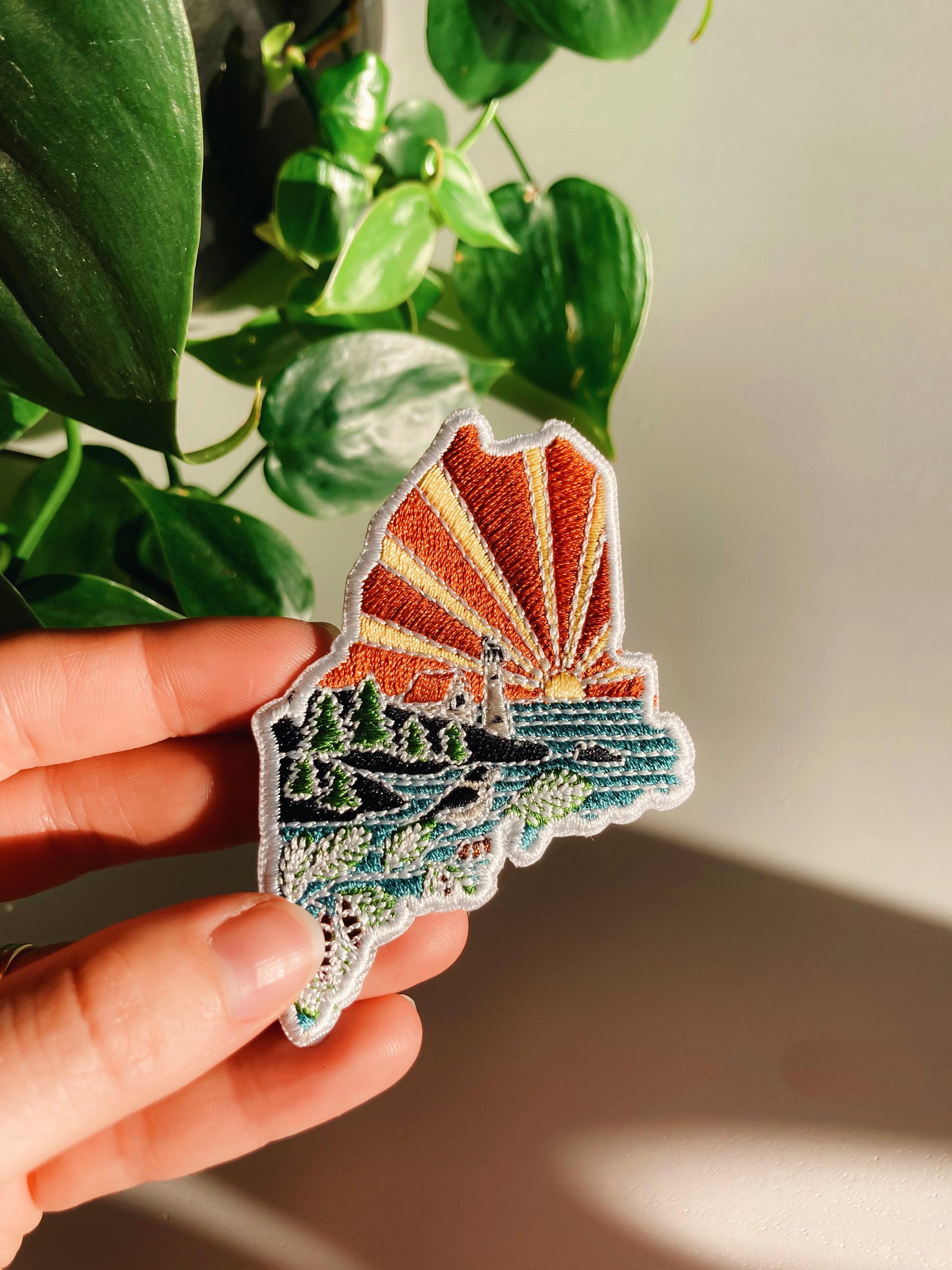 Maine Iron-On Patch | 3&quot; Patch | Embroidered Sew-on or Iron-on Applique