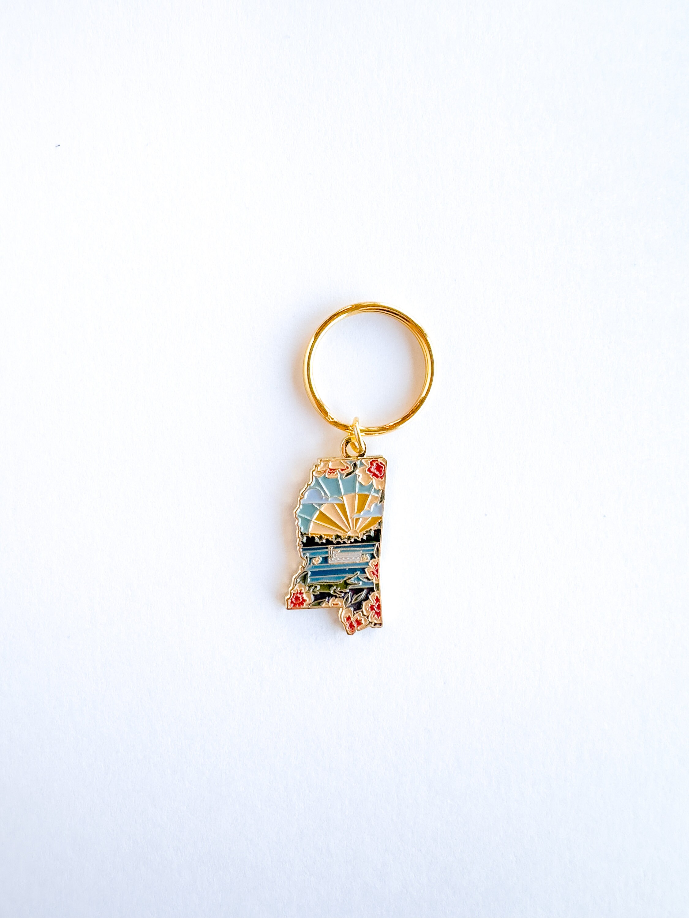 Mississippi Soft Enamel Keychain | Mississippi Outline Key Ring | Illustrated State Keychain 1.5&quot;