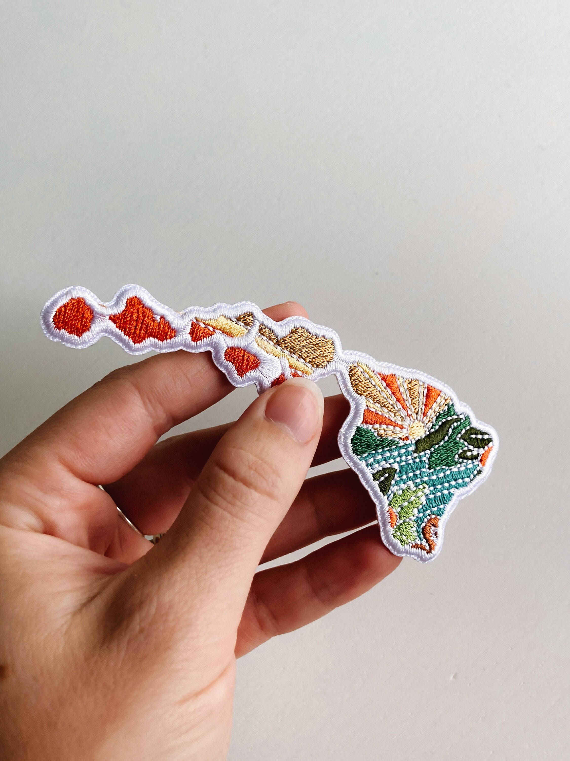 Hawaii Iron-On Patch | 3&quot; Patch | Embroidered Sew-on or Iron-on Applique