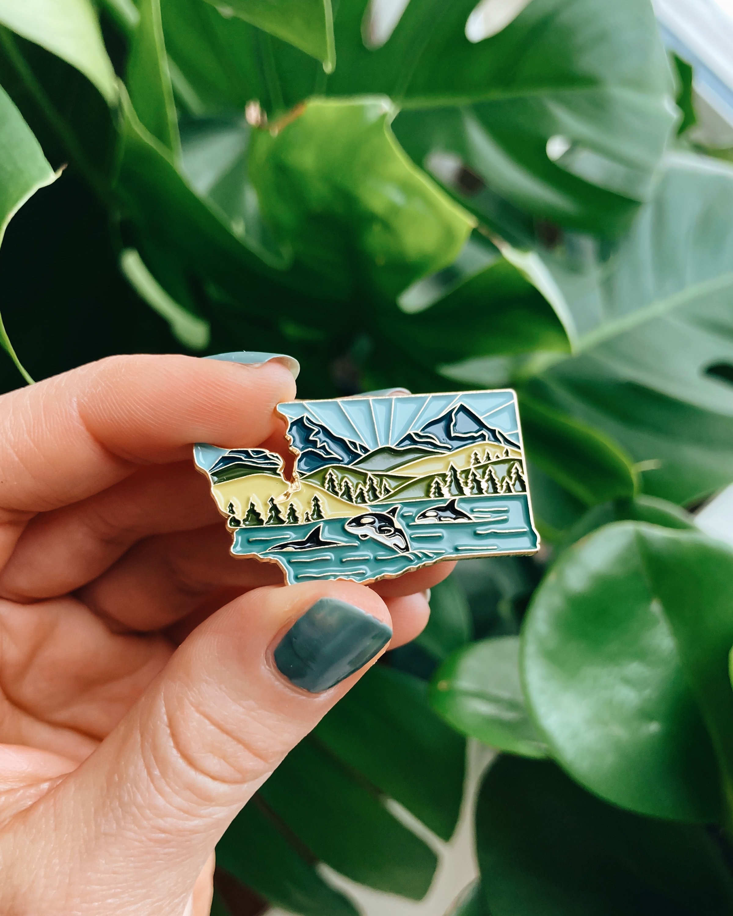 Washington Enamel Pin | Gold Soft Enamel Pin | Illustrated United State Pin | Butterfly Clasp | 1.25&quot;