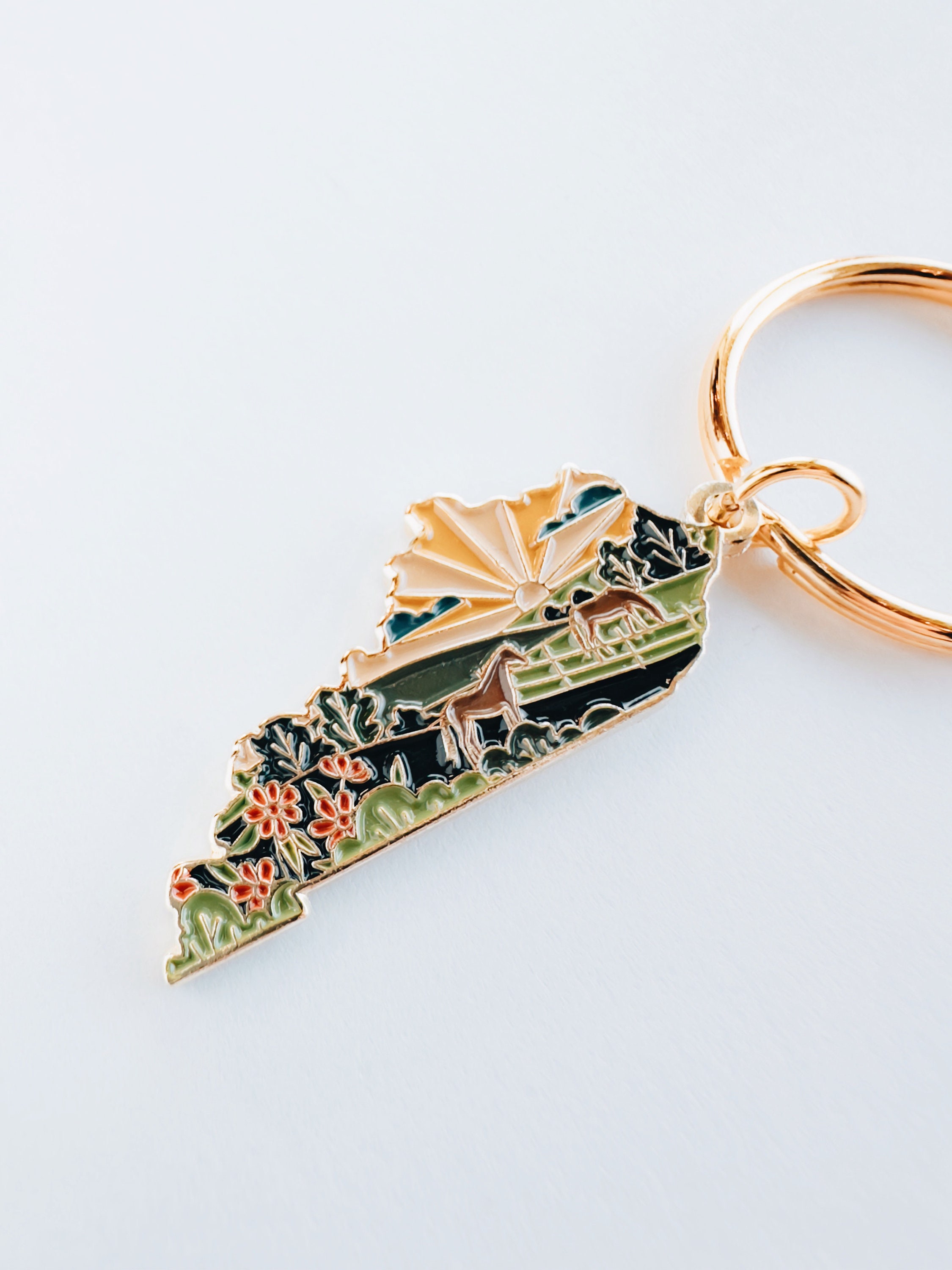 Kentucky Soft Enamel Keychain | Kentucky Outline Key Ring | Illustrated State Keychain 1.5&quot;
