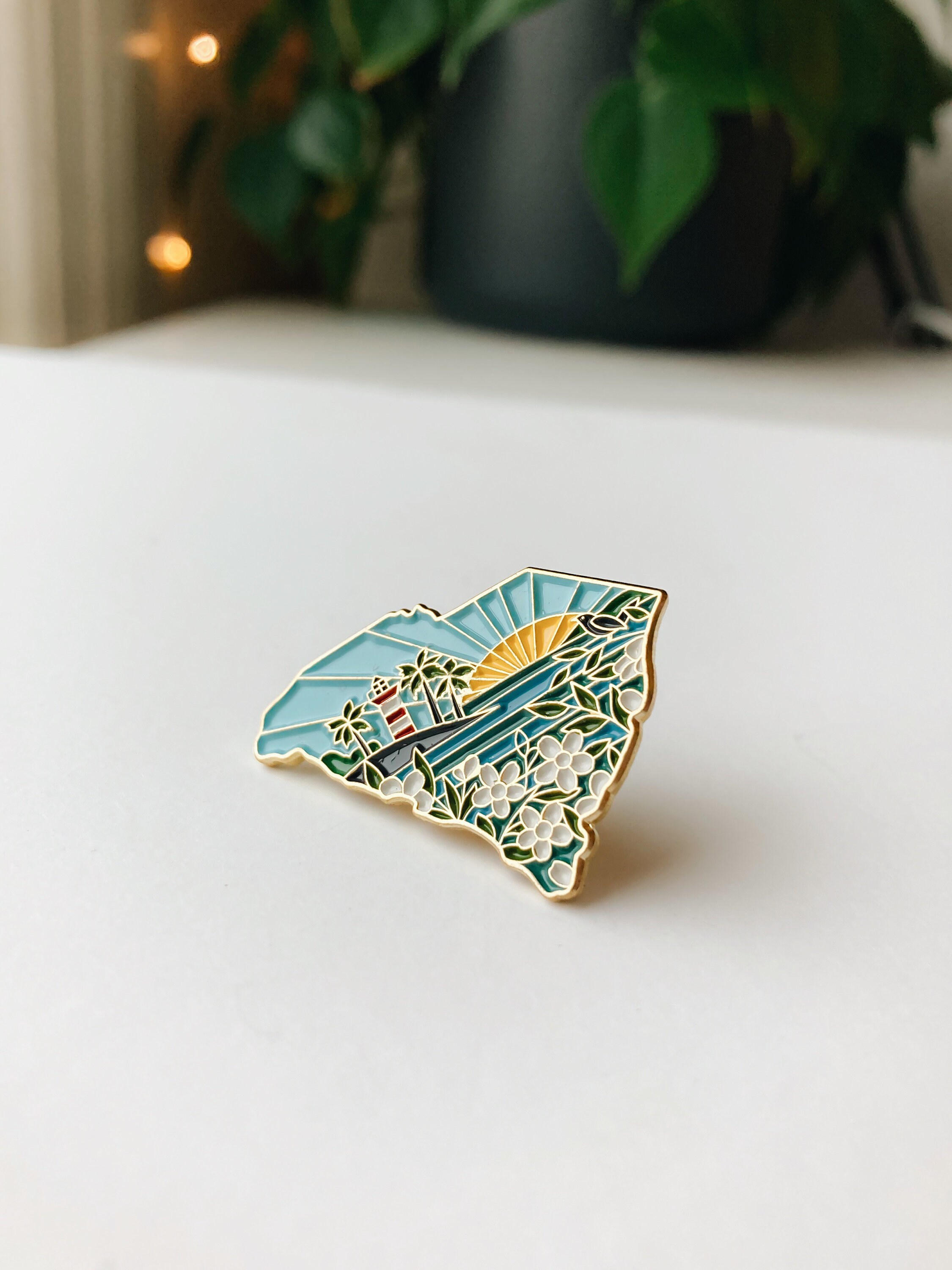 South Carolina Enamel Pin | Gold Soft Enamel Pin | Illustrated United States Pin | Butterfly Clasp | 1.25&quot;