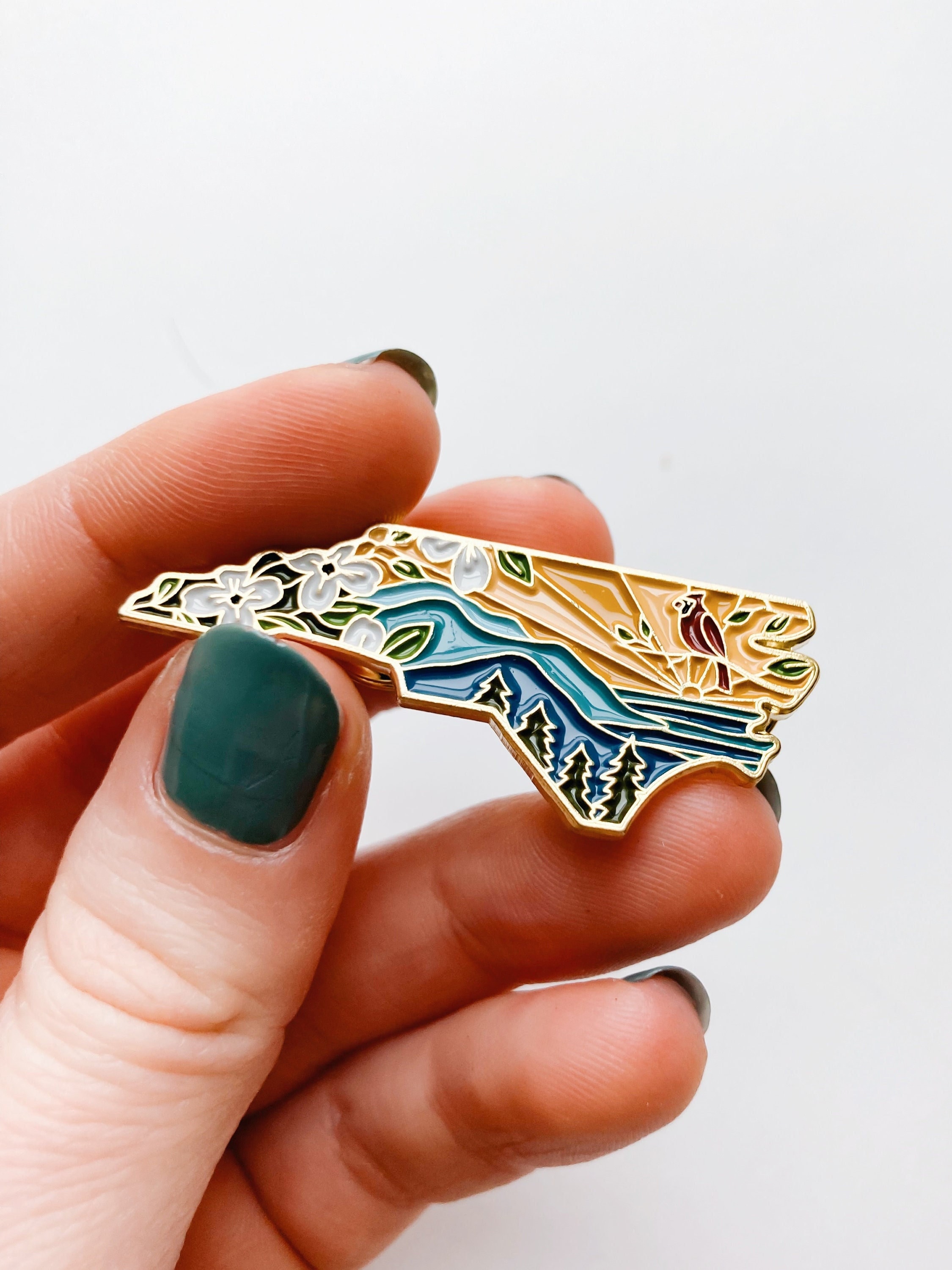 North Carolina Pin | Gold Soft Enamel Pin | Illustrated United State Pin | Butterfly Clasp | 1.25&quot;