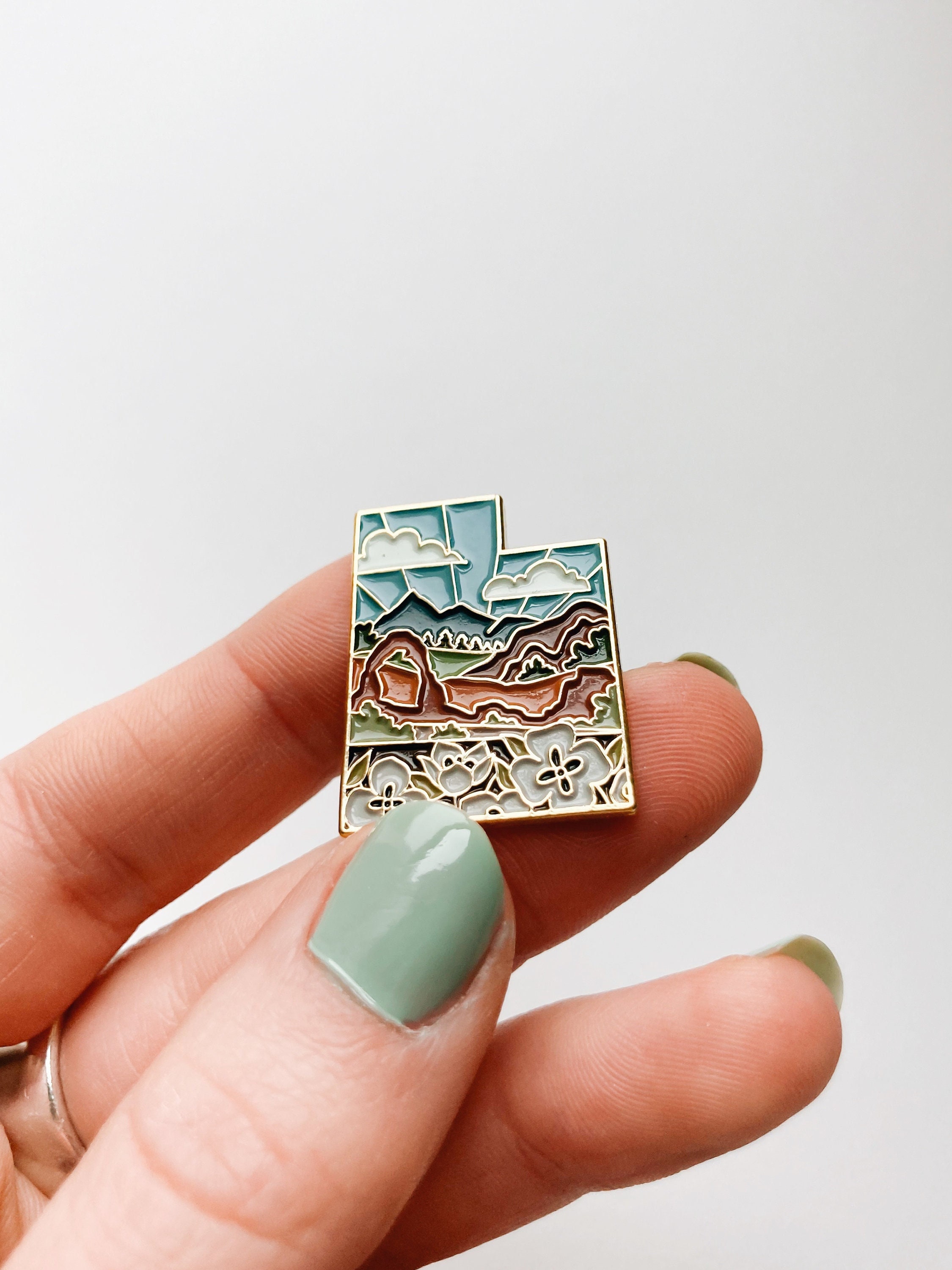 Utah Enamel Pin | Gold Soft Enamel Pin | Illustrated United State Pin | Butterfly Clasp | 1.25&quot;