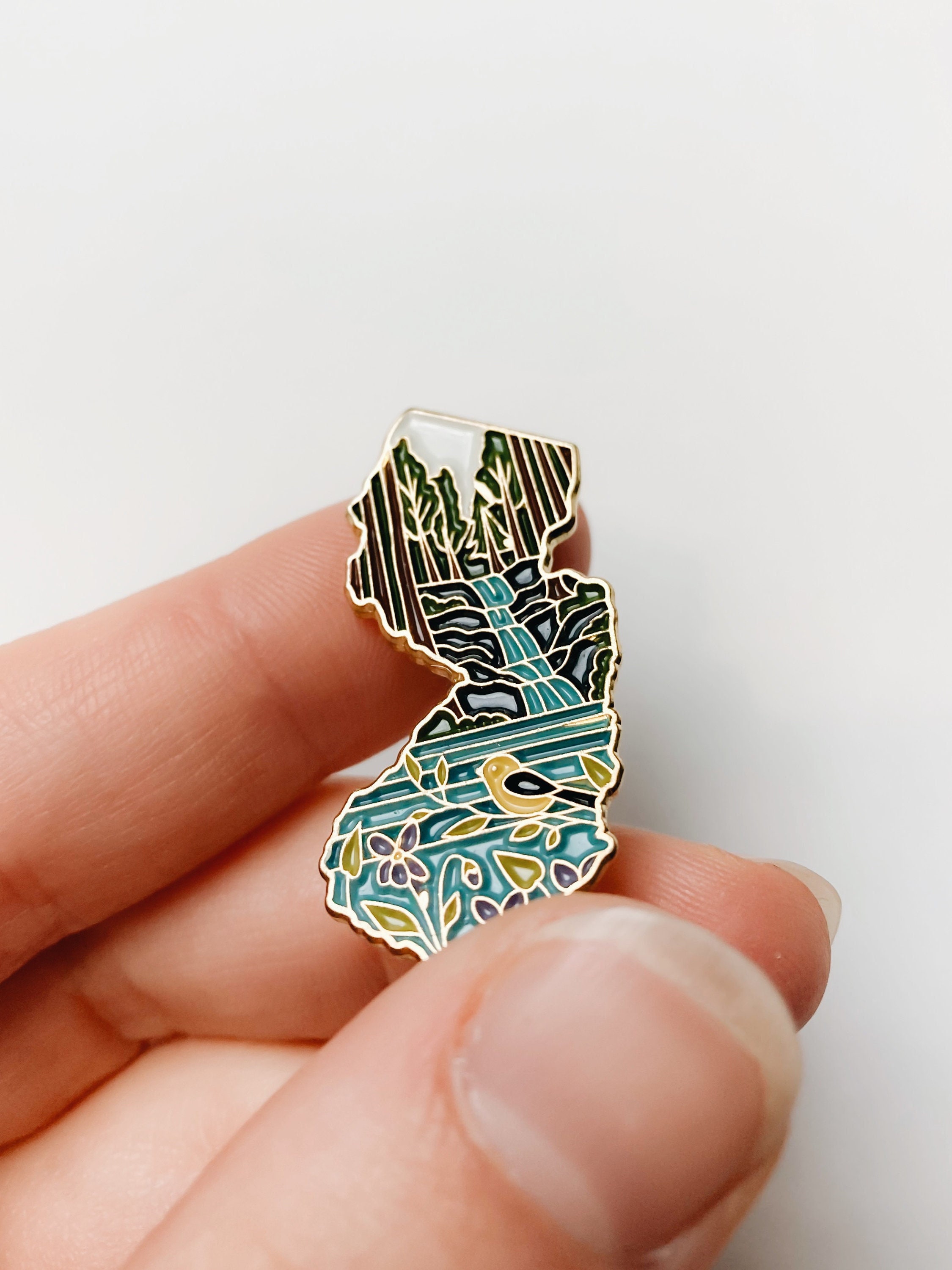 New Jersey Enamel Pin | Gold Soft Enamel Pin | Illustrated United State Pin | Butterfly Clasp | 1.5&quot;