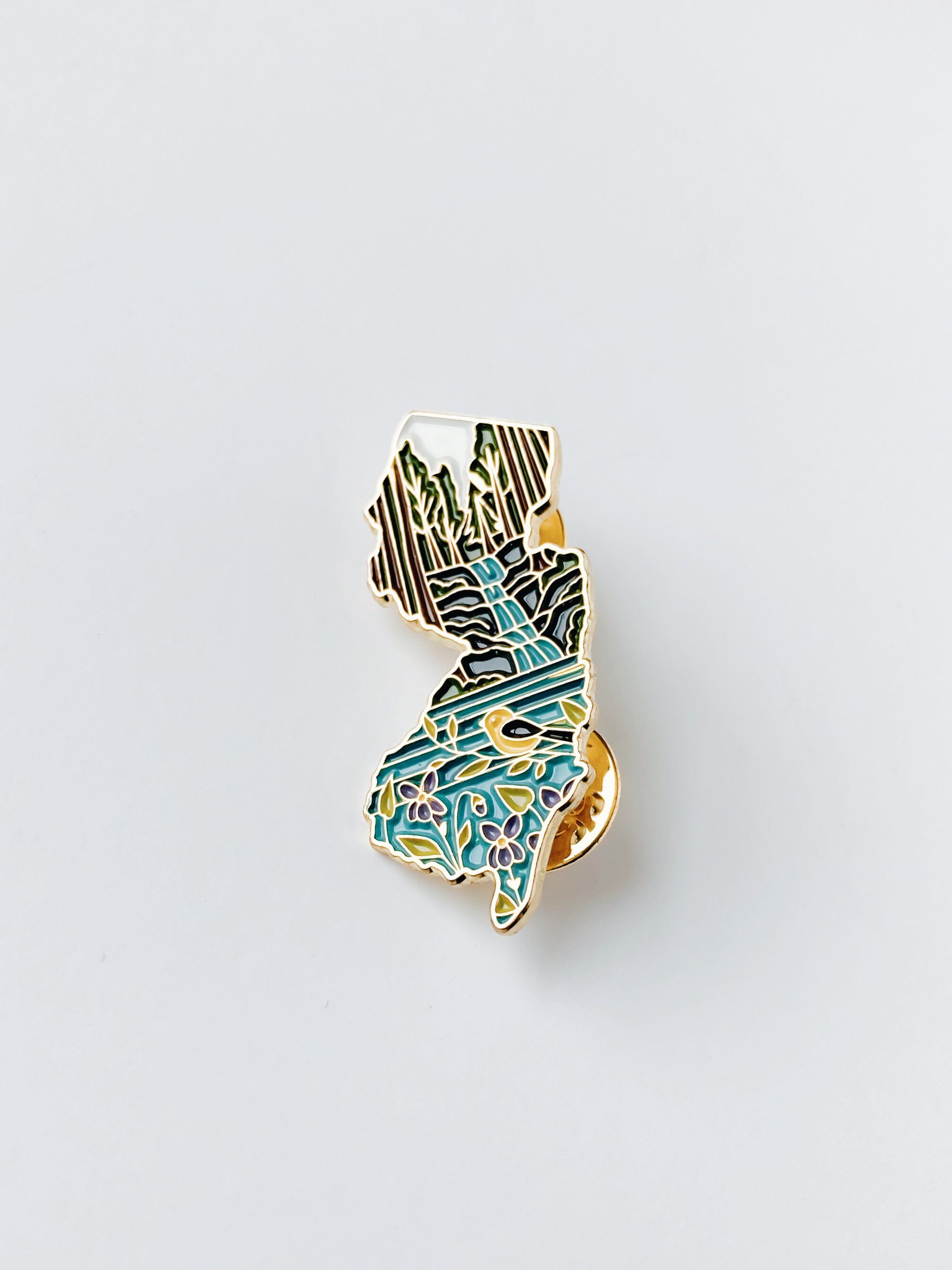 New Jersey Enamel Pin | Gold Soft Enamel Pin | Illustrated United State Pin | Butterfly Clasp | 1.5&quot;