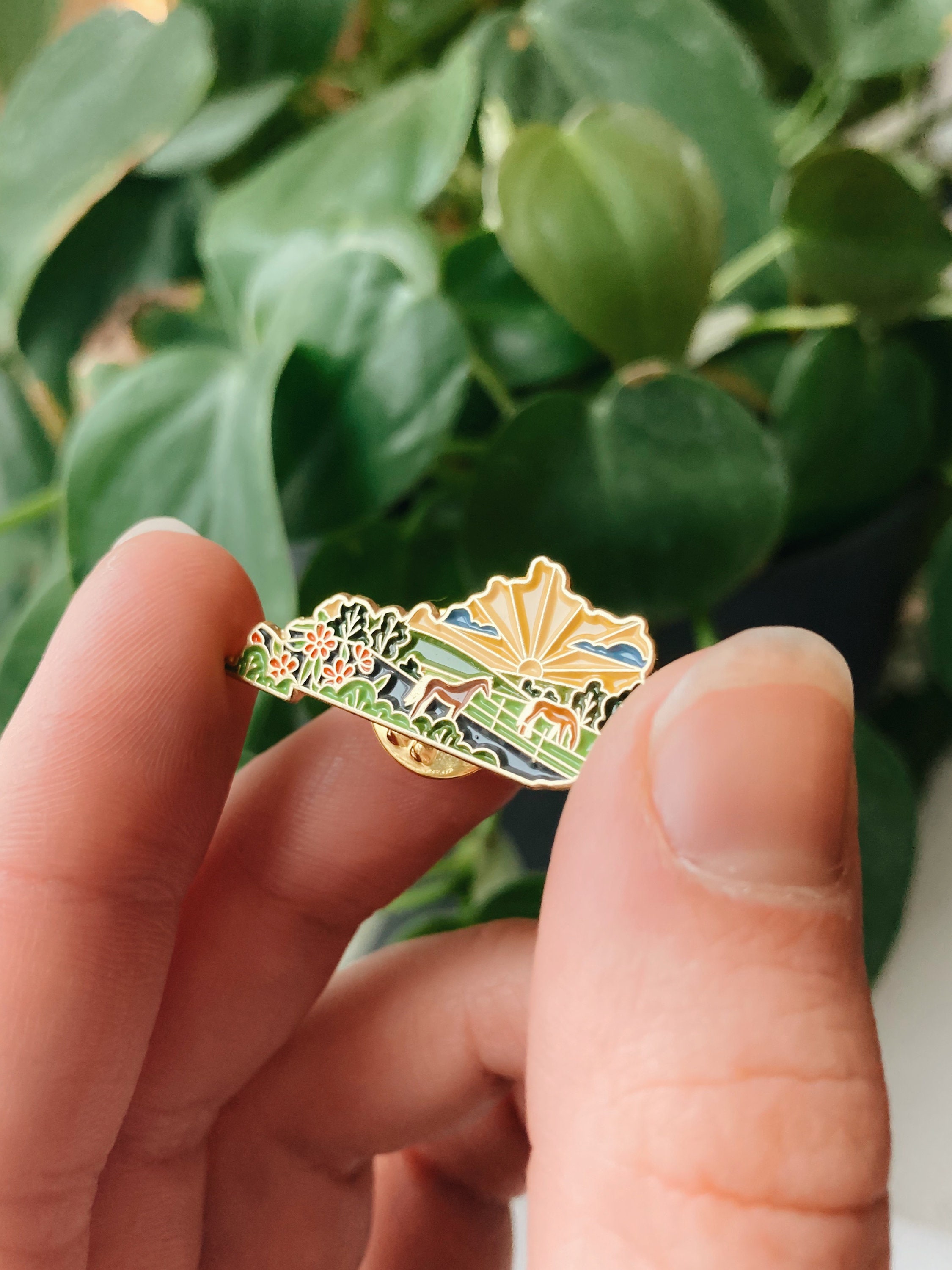Kentucky Enamel Pin | Gold Soft Enamel Pin | Illustrated United States Pin | Butterfly Clasp | 1.25&quot;