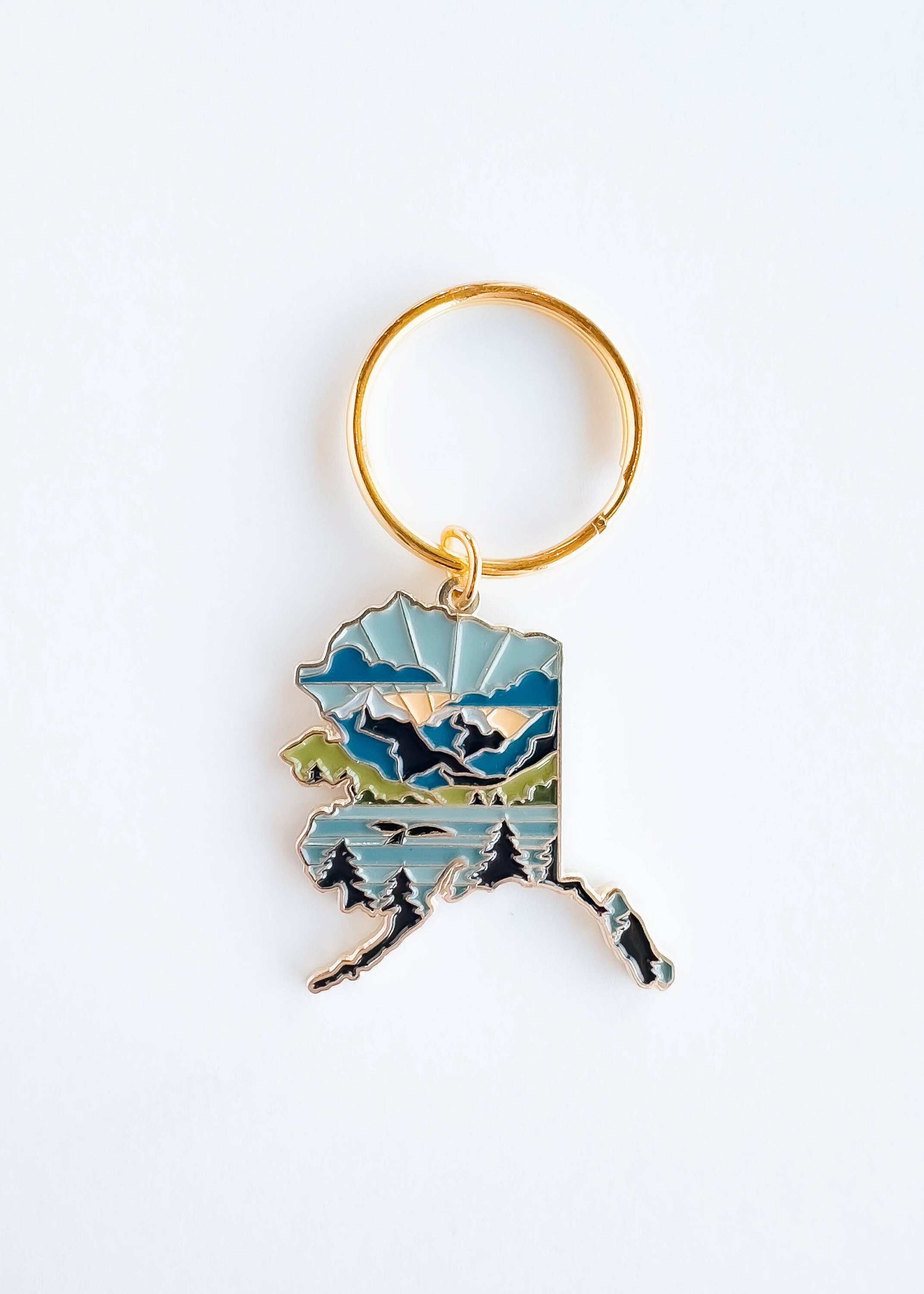 Alaska Enamel Keychain | Alaska Outline Key Ring | Illustrated State Keychain 1.5&quot;