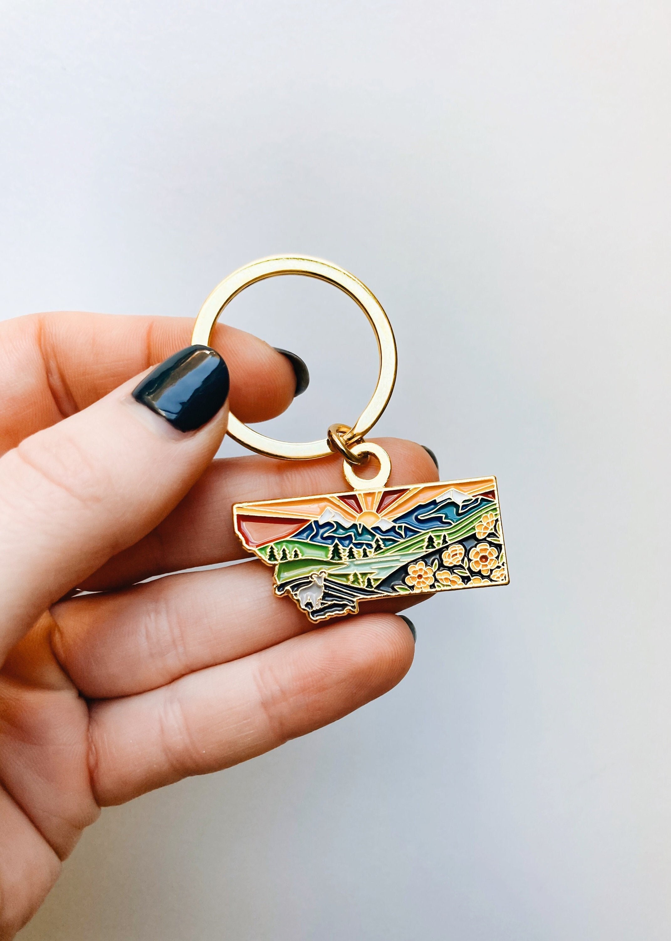 Montana Gold Enamel Keychain | Montana State Key Ring | Soft Enamel Illustrated State Keychain 1.5&quot;