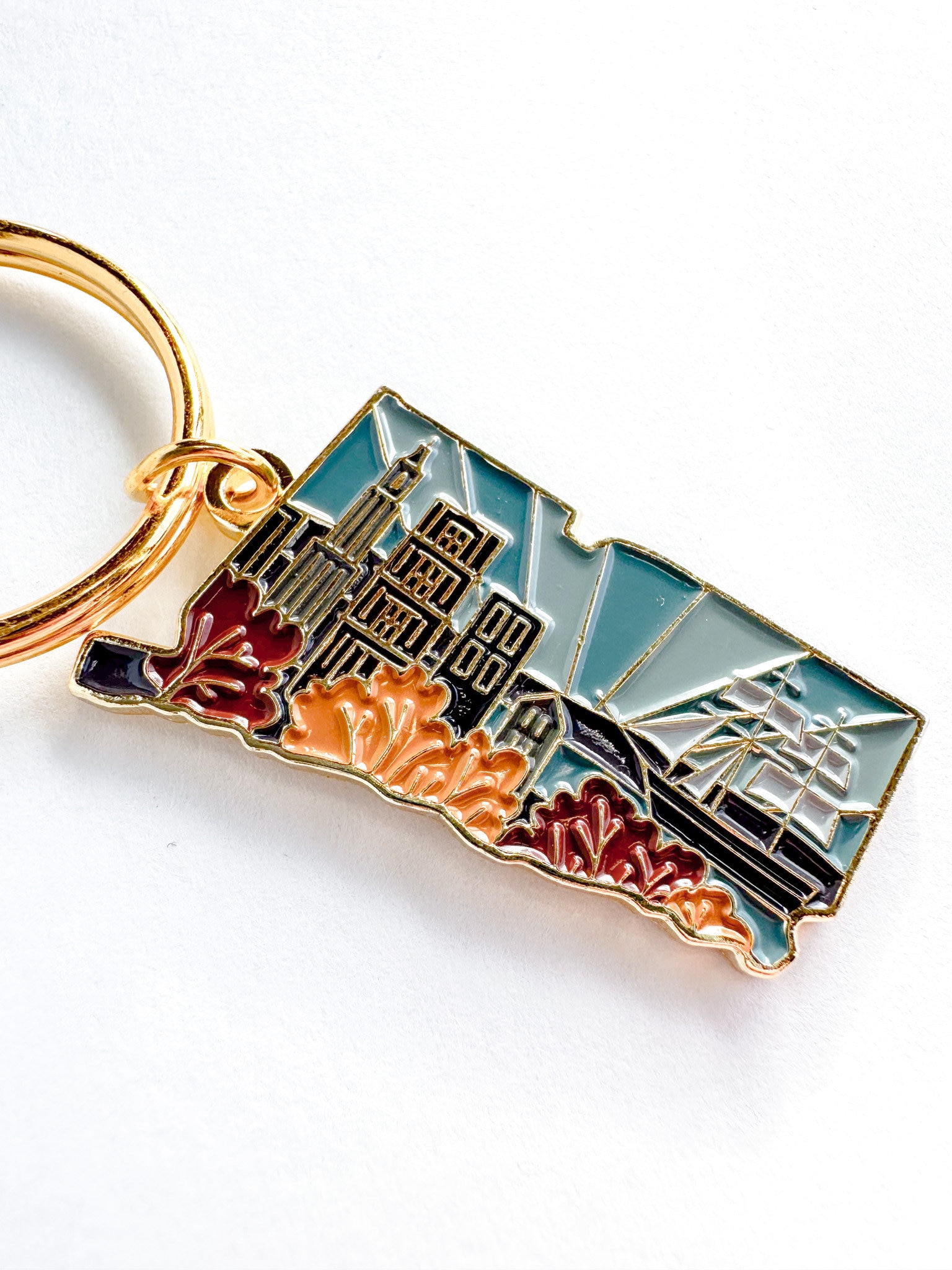 Connecticut Soft Enamel Keychain | Connecticut Outline Key Ring | Illustrated State Keychain 1.5&quot;