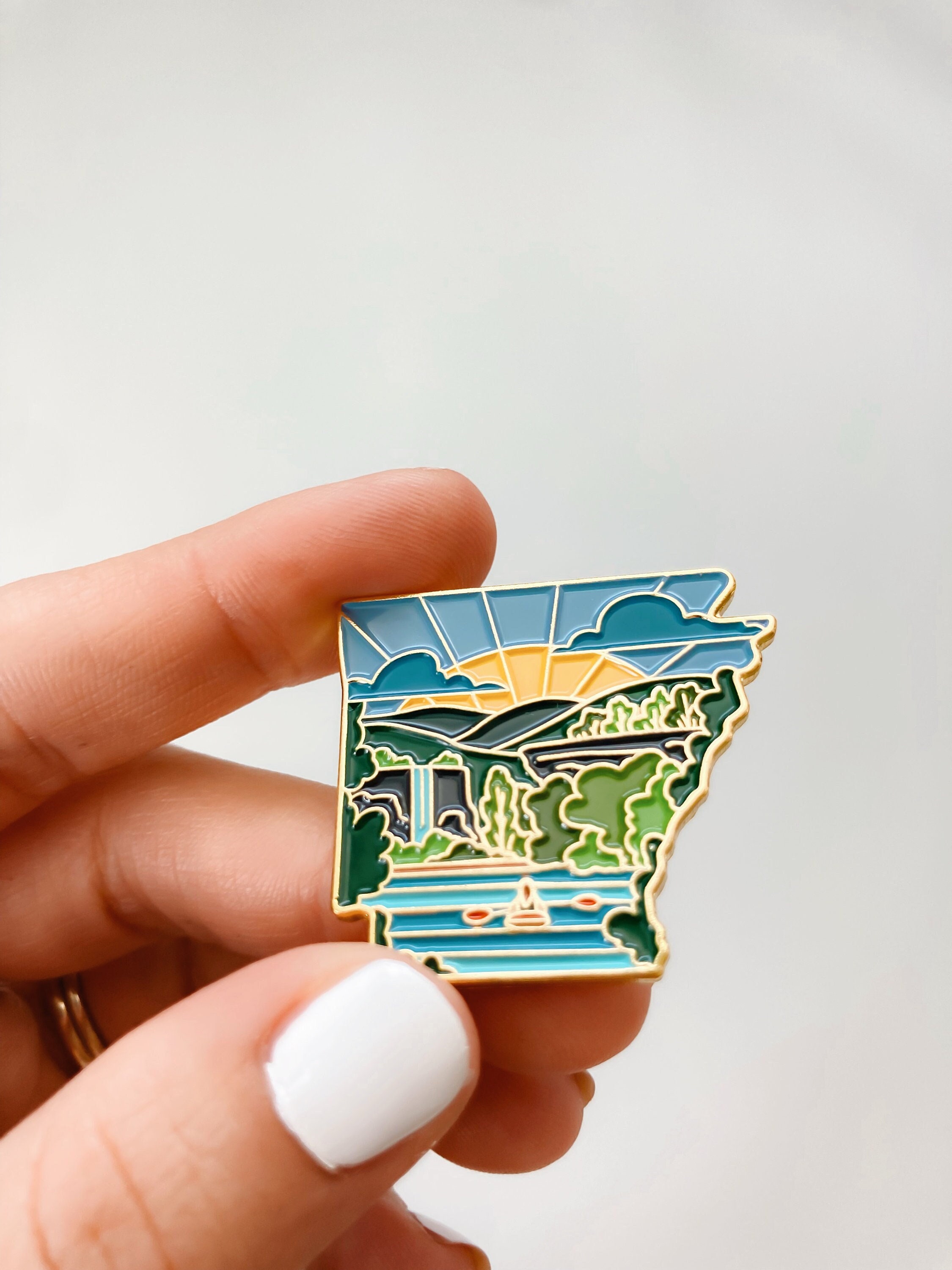 Arkansas Enamel Pin | Arkansas Outline Pin | Illustrated State Pin | Butterfly Clasp | 1&quot;
