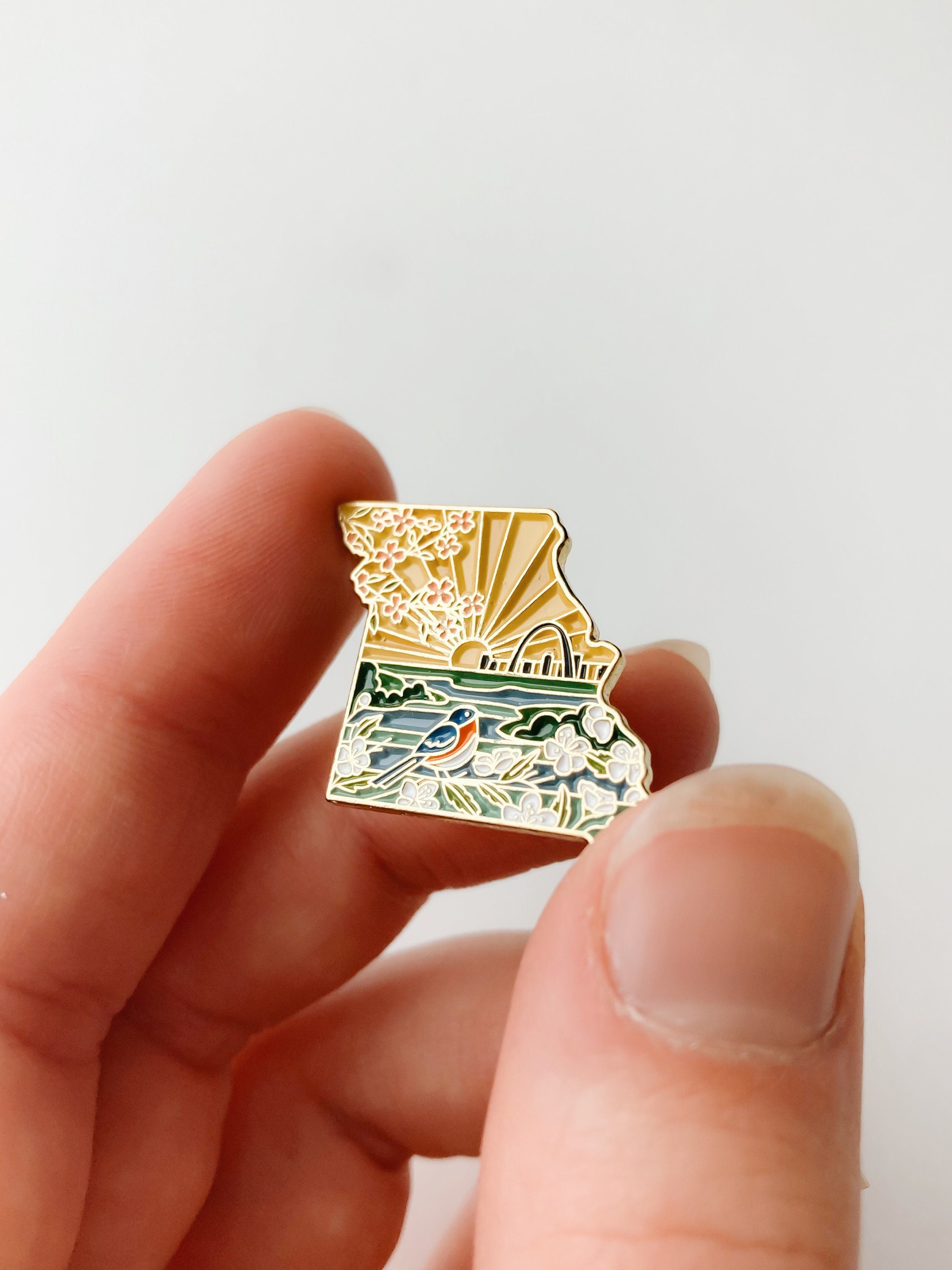 Missouri Enamel Pin | Gold Soft Enamel Pin | Illustrated United States Pin | Butterfly Clasp | 1.25&quot;