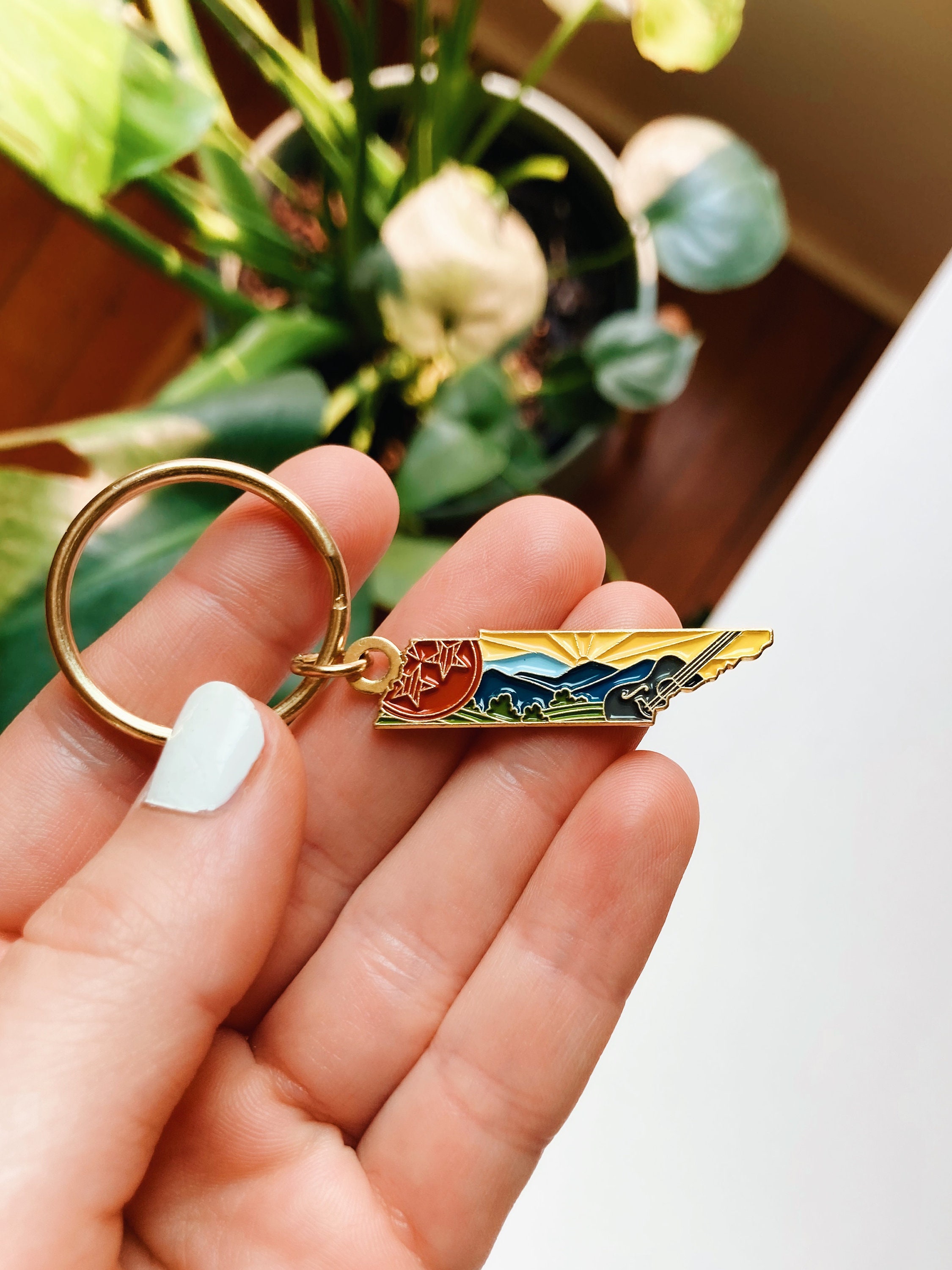 Tennessee Gold Enamel Keychain | Tennessee Outline Key Ring | Soft Enamel Illustrated State Keychain 1.5&quot;