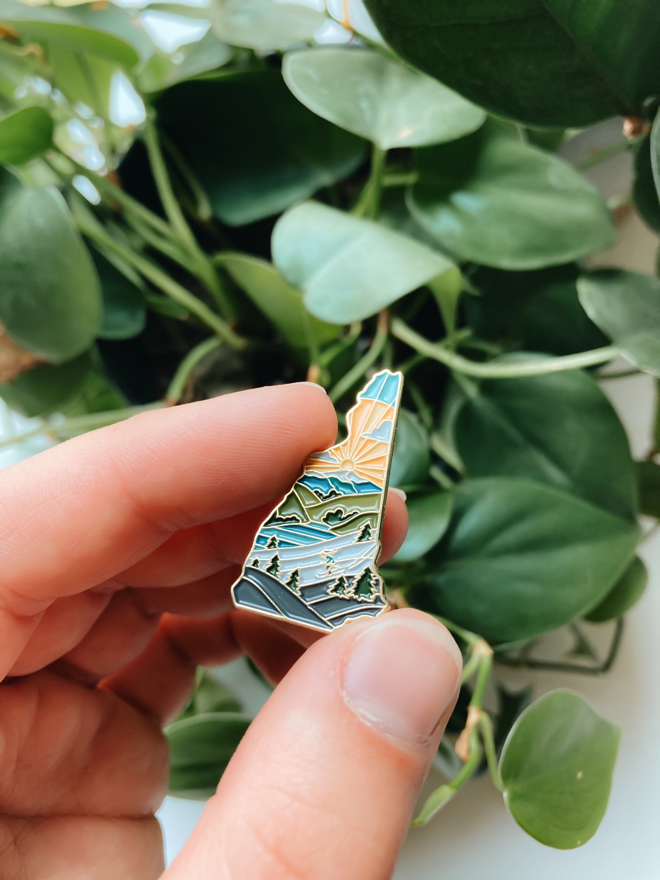 New Hampshire Enamel Pin | Gold Soft Enamel Pin | Illustrated United State Pin | Butterfly Clasp | 1.25&quot;