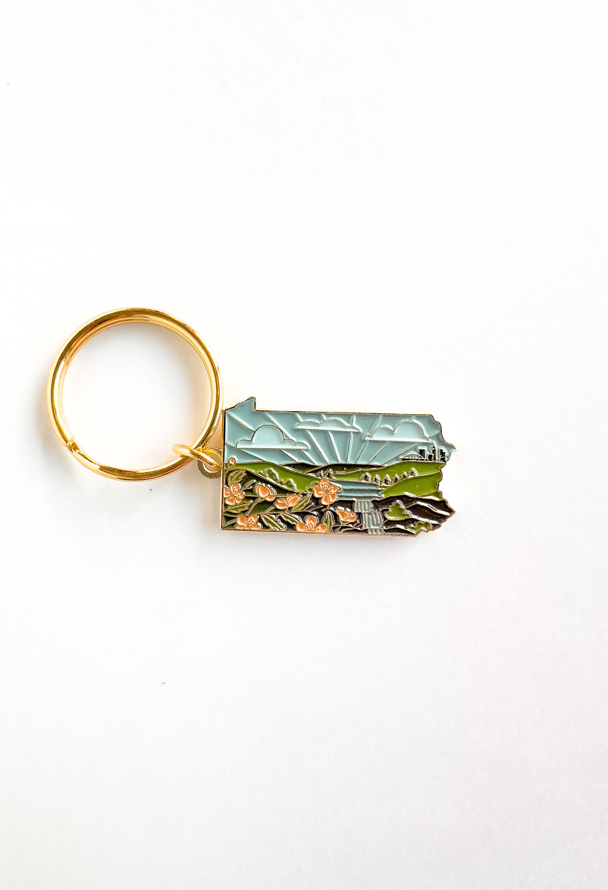 Pennsylvania Soft Enamel Keychain | Washington Outline Key Ring | Illustrated State Keychain 1.5&quot;