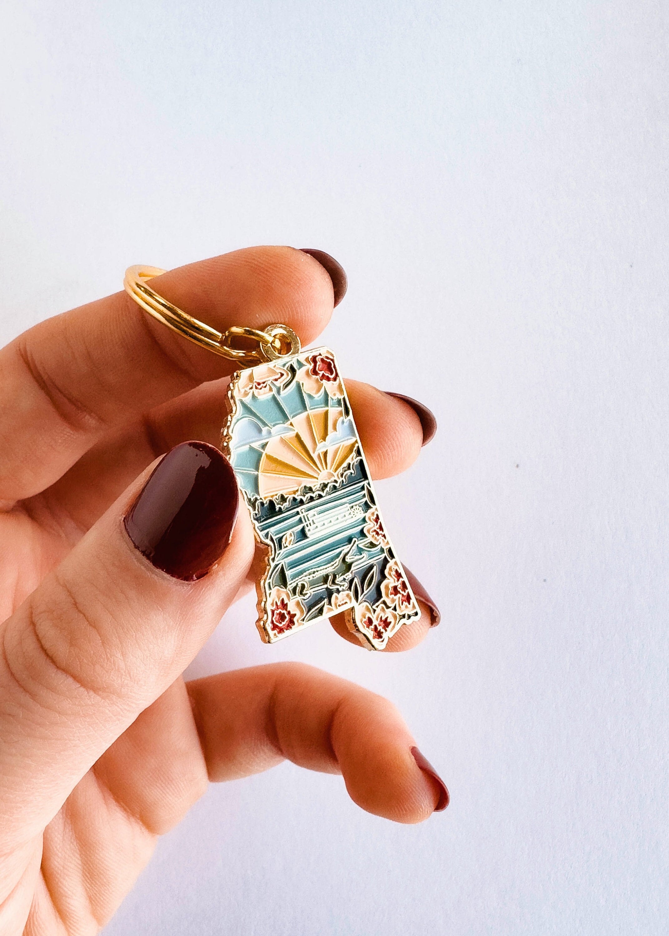 Mississippi Soft Enamel Keychain | Mississippi Outline Key Ring | Illustrated State Keychain 1.5&quot;