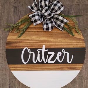 FREE SHIPPING Door Hanger // Farmhouse Decor // Mothers Day Gift // Family Sign // Round Wooden Sign //Custom Door Hanger