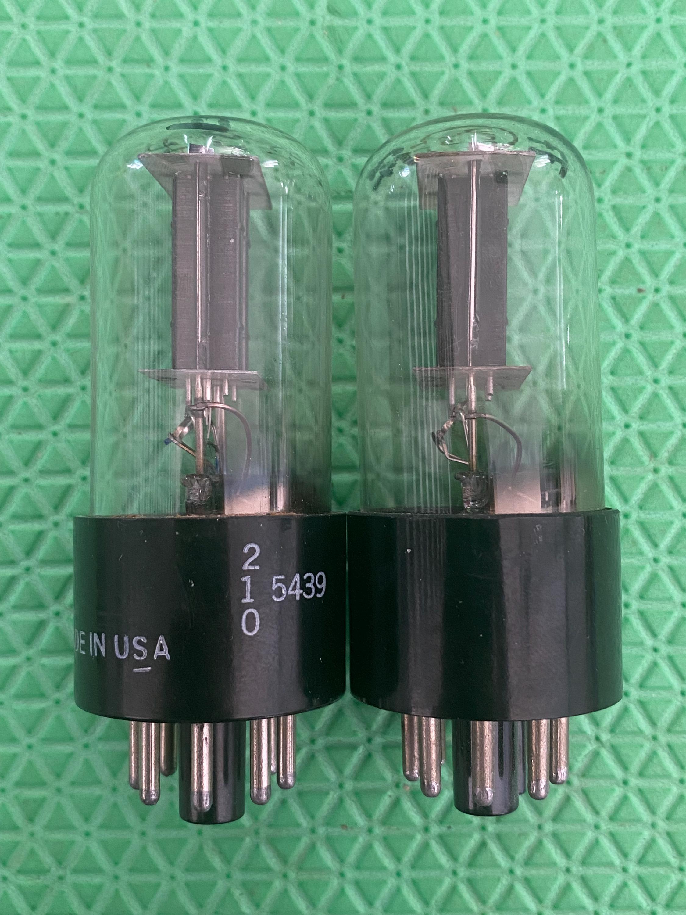 Par combinado de tubos de vacío CBS Hytron 12SN7 y 12SN7GT con placas ...