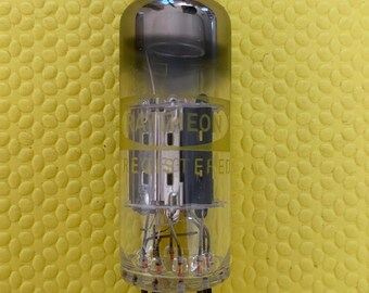 Raytheon 6BN8 Vacuum Tube NOS NIB