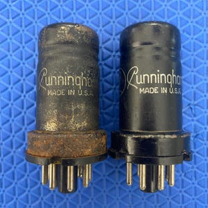 2 Cunningham 1852 6AC7 Vacuum Tubes Valves Industrial Grade Lot Of Two