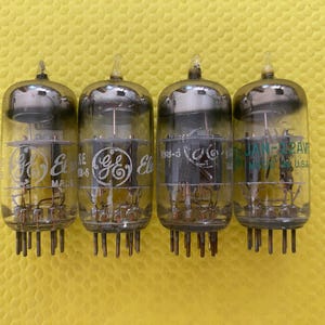4 General Electric GE 12AV7 Vacuum Tubes Valves NOS NIB Lot Of Four
